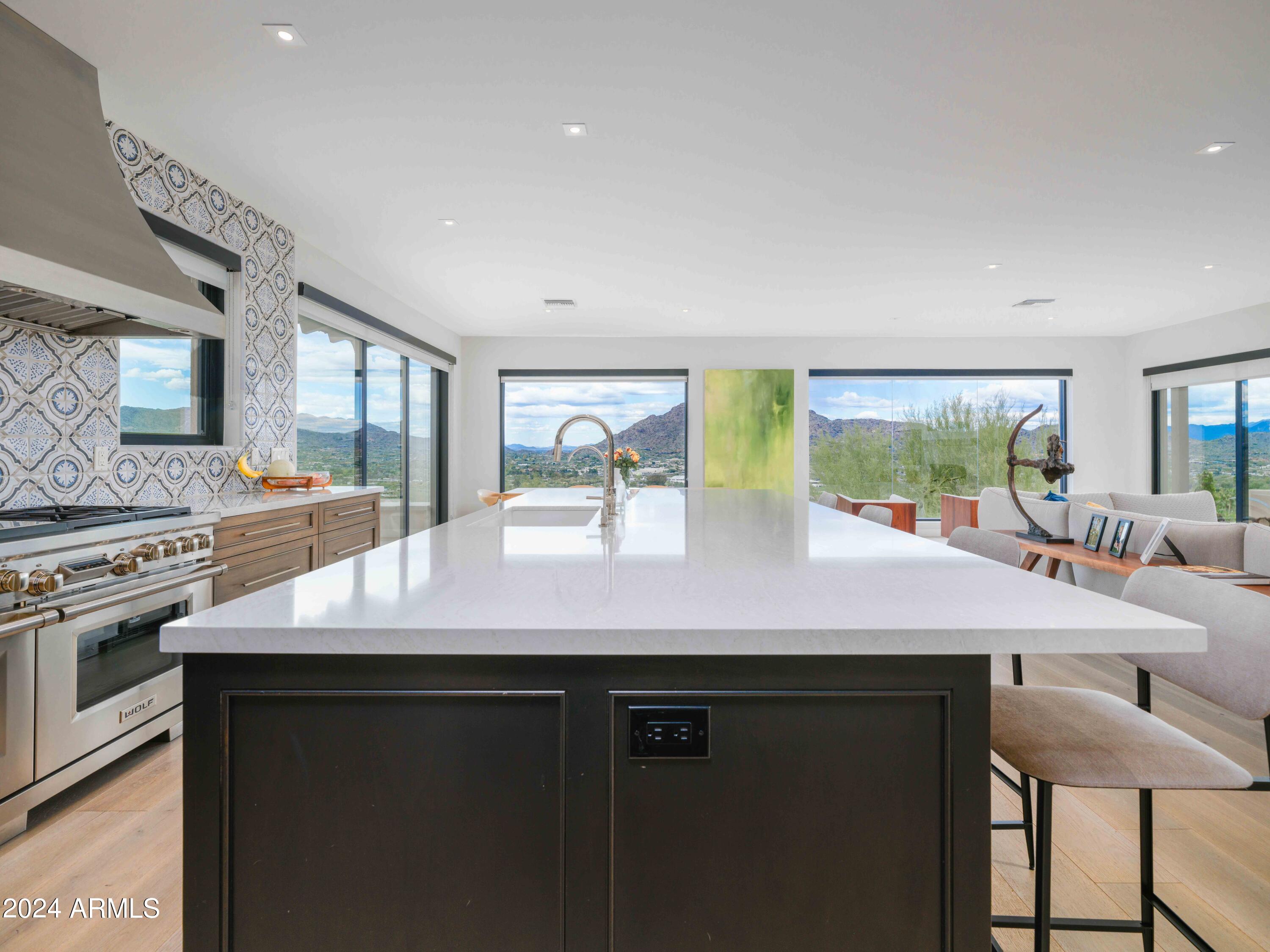 STONE CANYON EAST - Residential