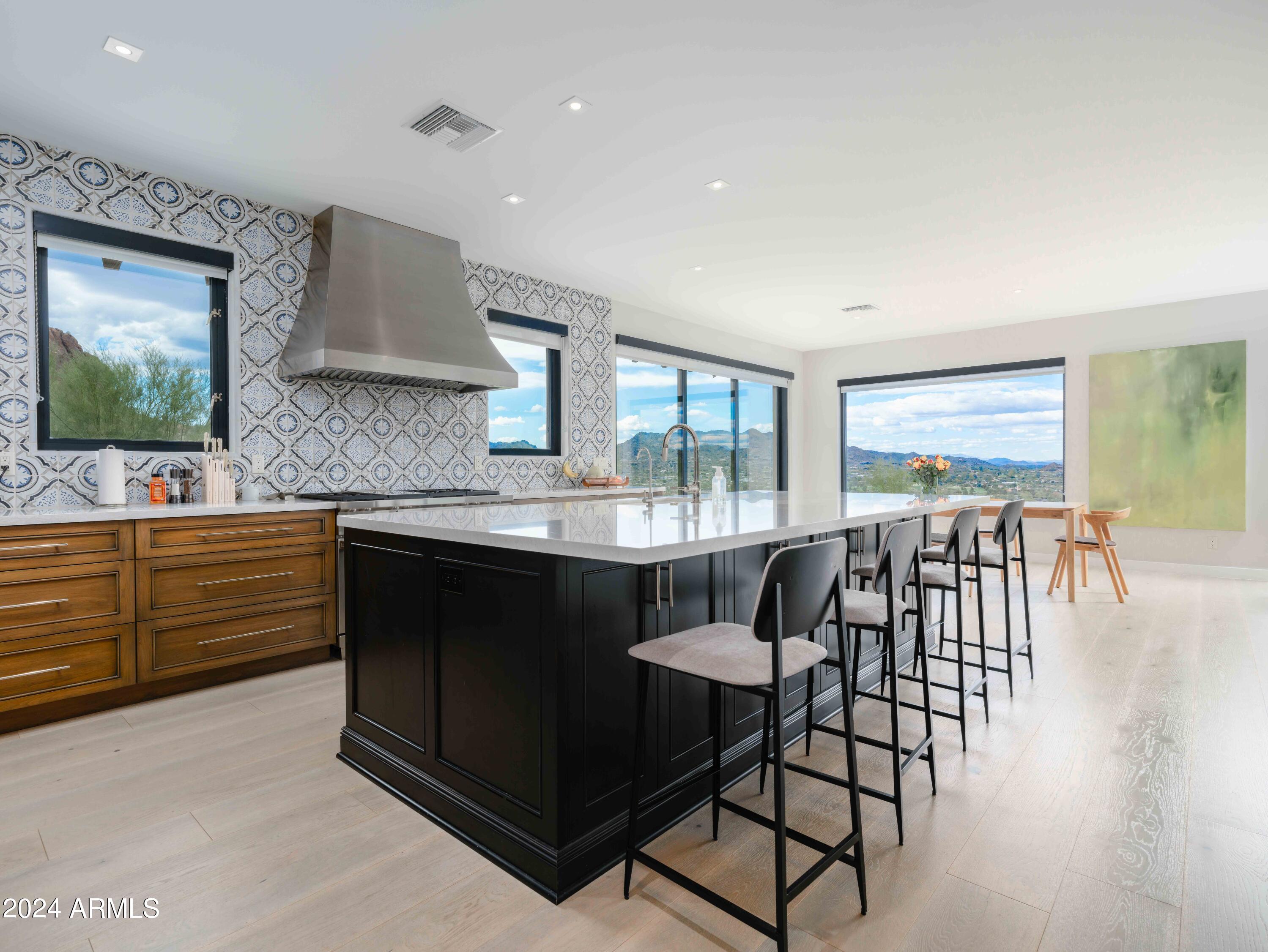 STONE CANYON EAST - Residential