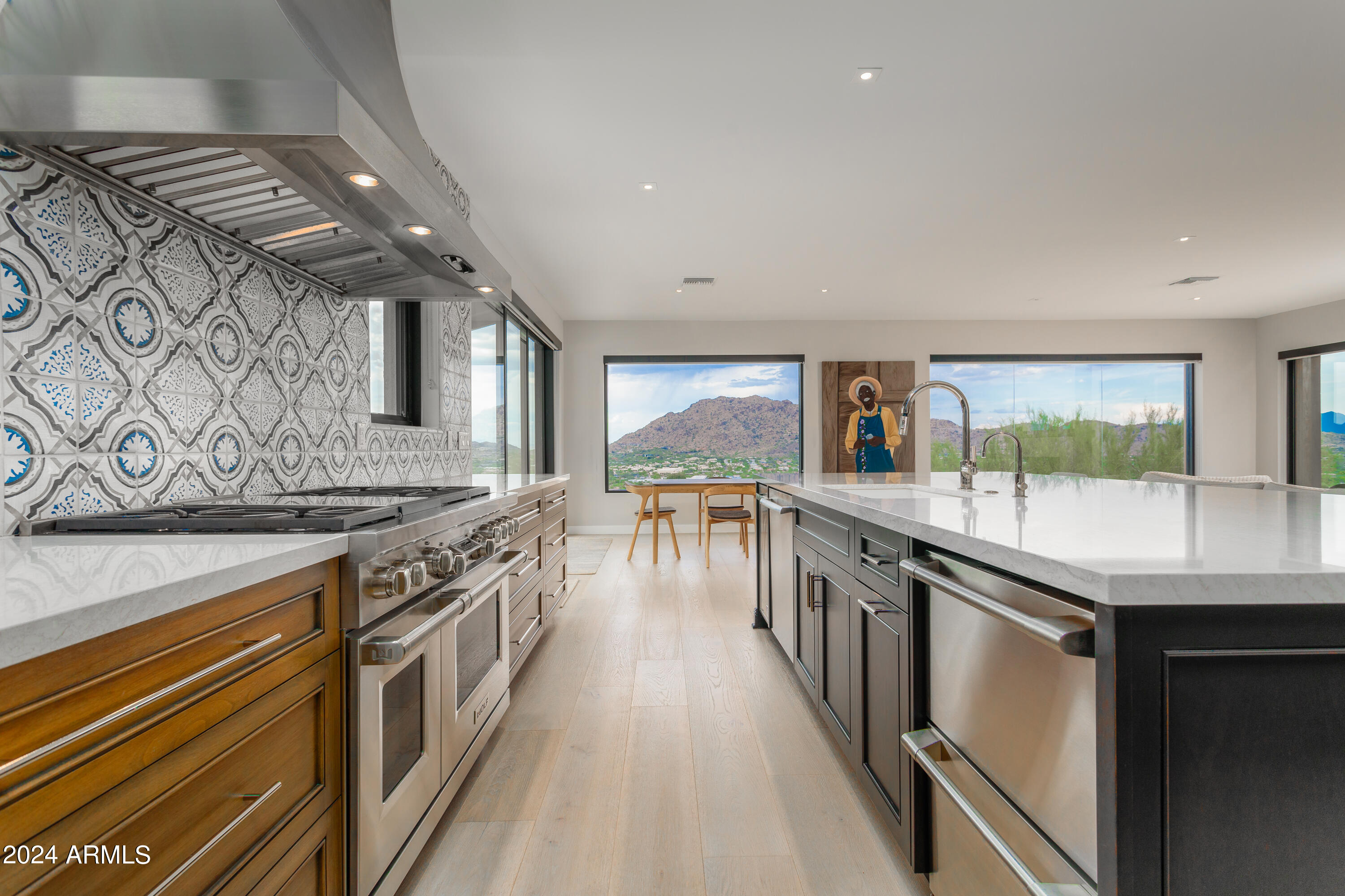 STONE CANYON EAST - Residential