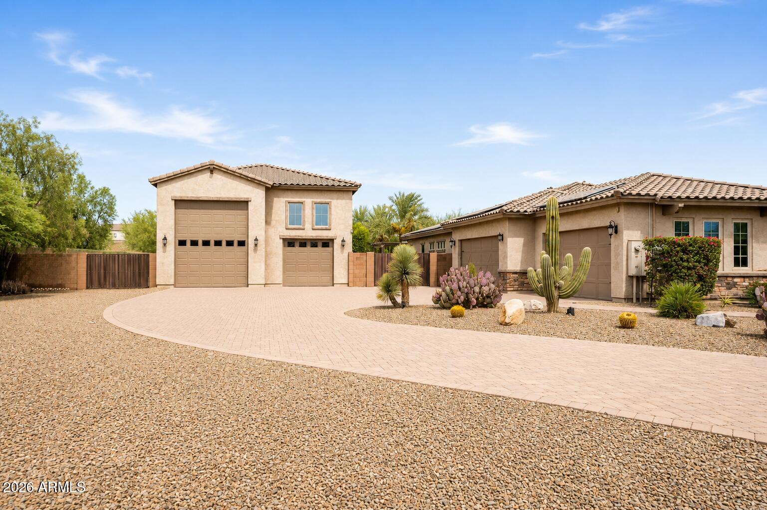 CABALLOS DEL RIO - Residential