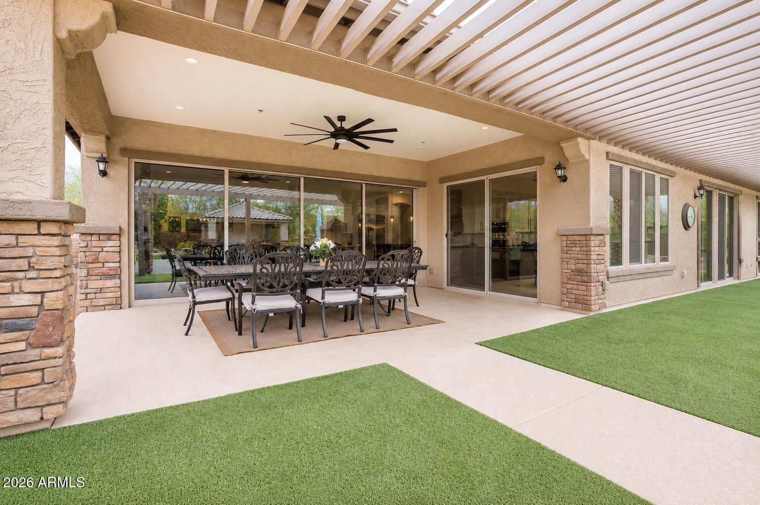 CABALLOS DEL RIO - Residential