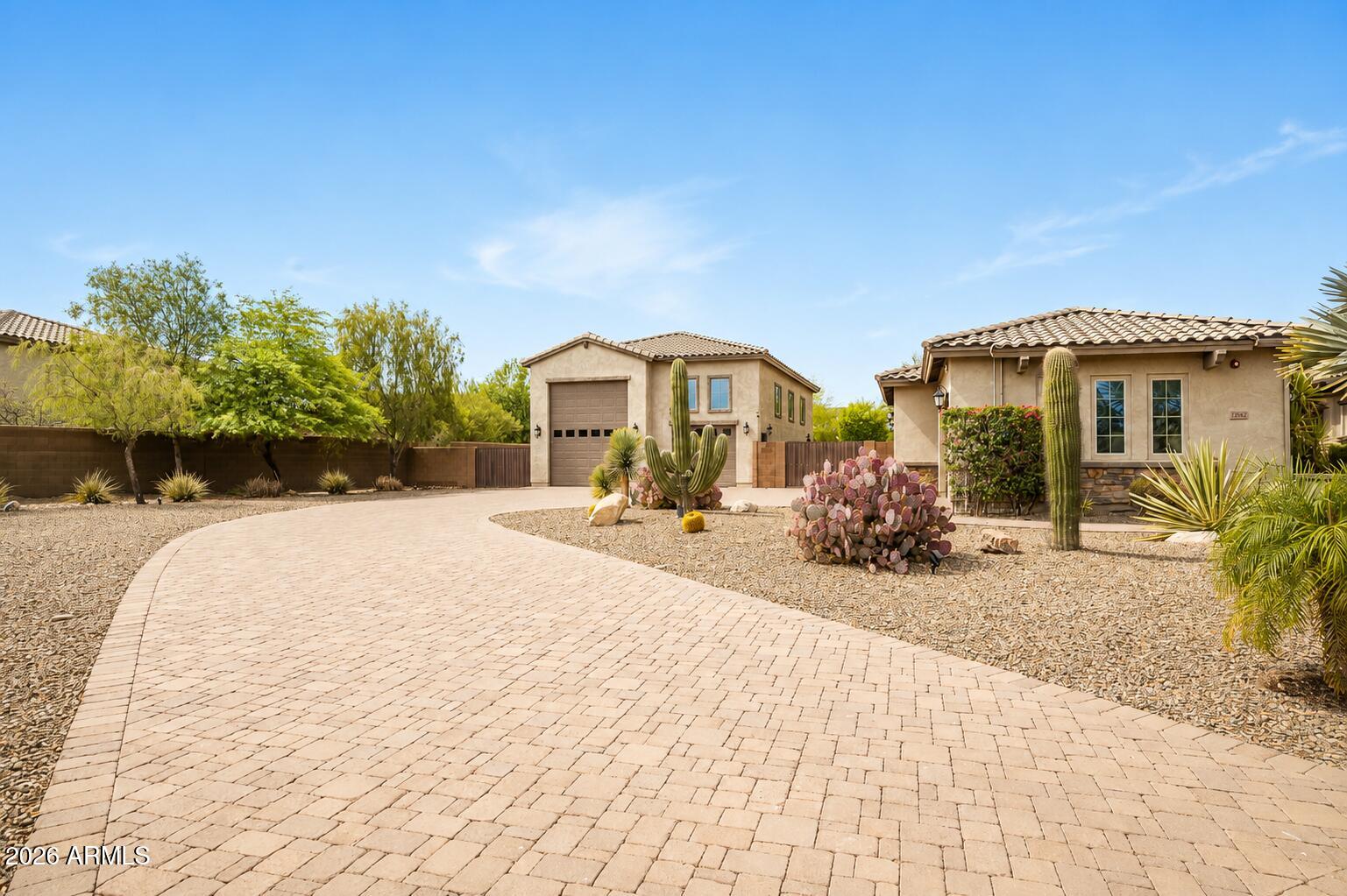 CABALLOS DEL RIO - Residential