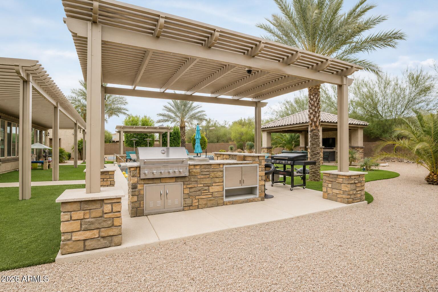 CABALLOS DEL RIO - Residential