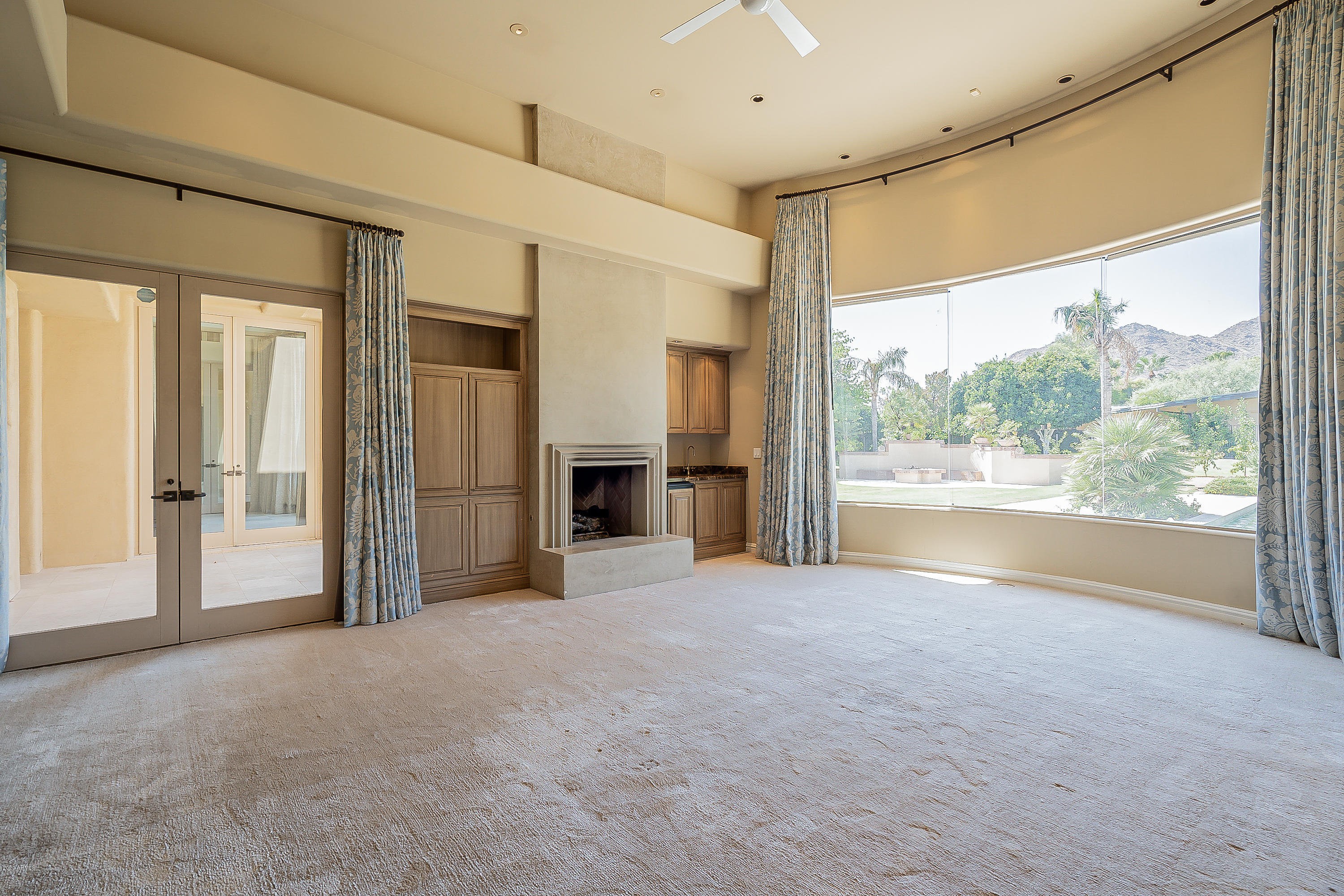 CASA BLANCA ESTATES LOT 20-37 & TR A - Residential