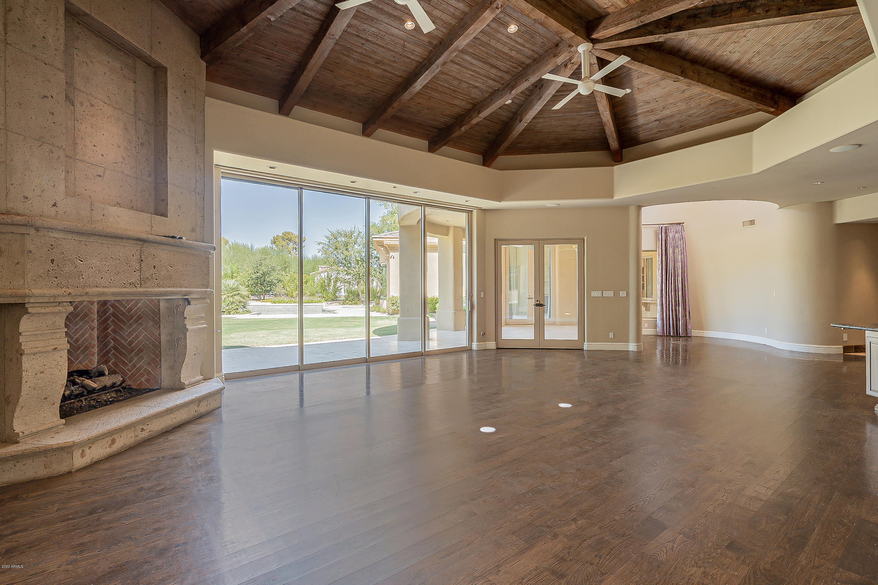 CASA BLANCA ESTATES LOT 20-37 & TR A - Residential