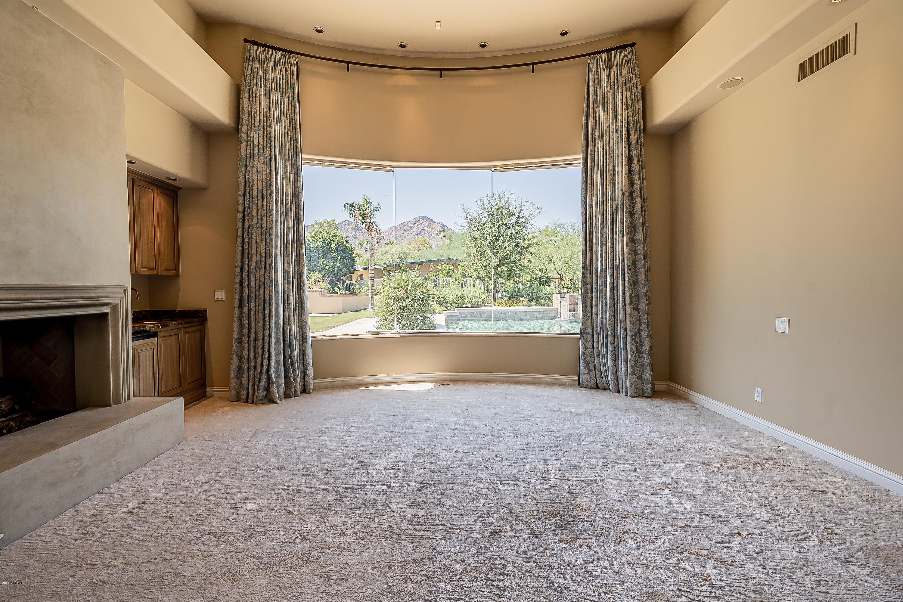 CASA BLANCA ESTATES LOT 20-37 & TR A - Residential