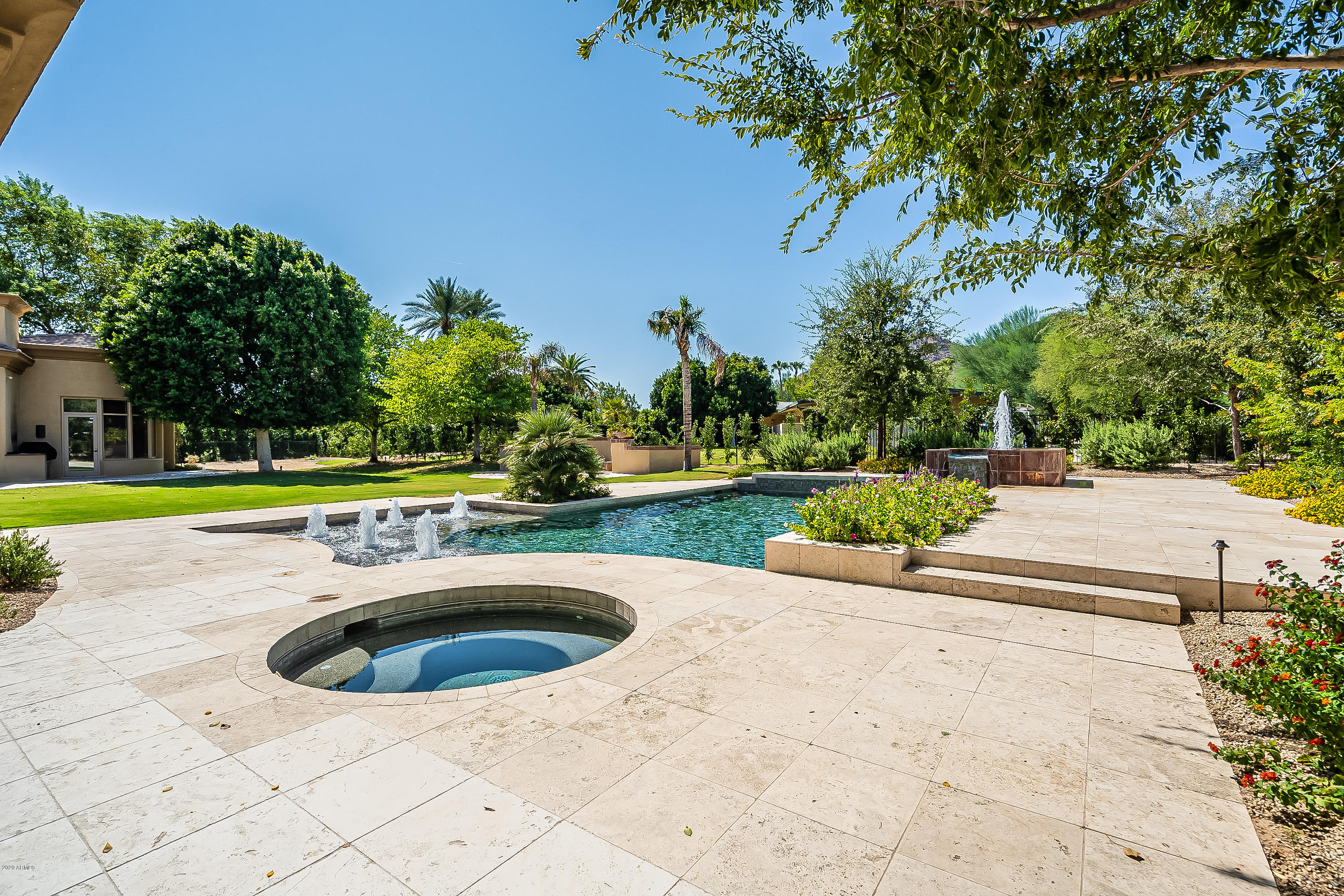 CASA BLANCA ESTATES LOT 20-37 & TR A - Residential