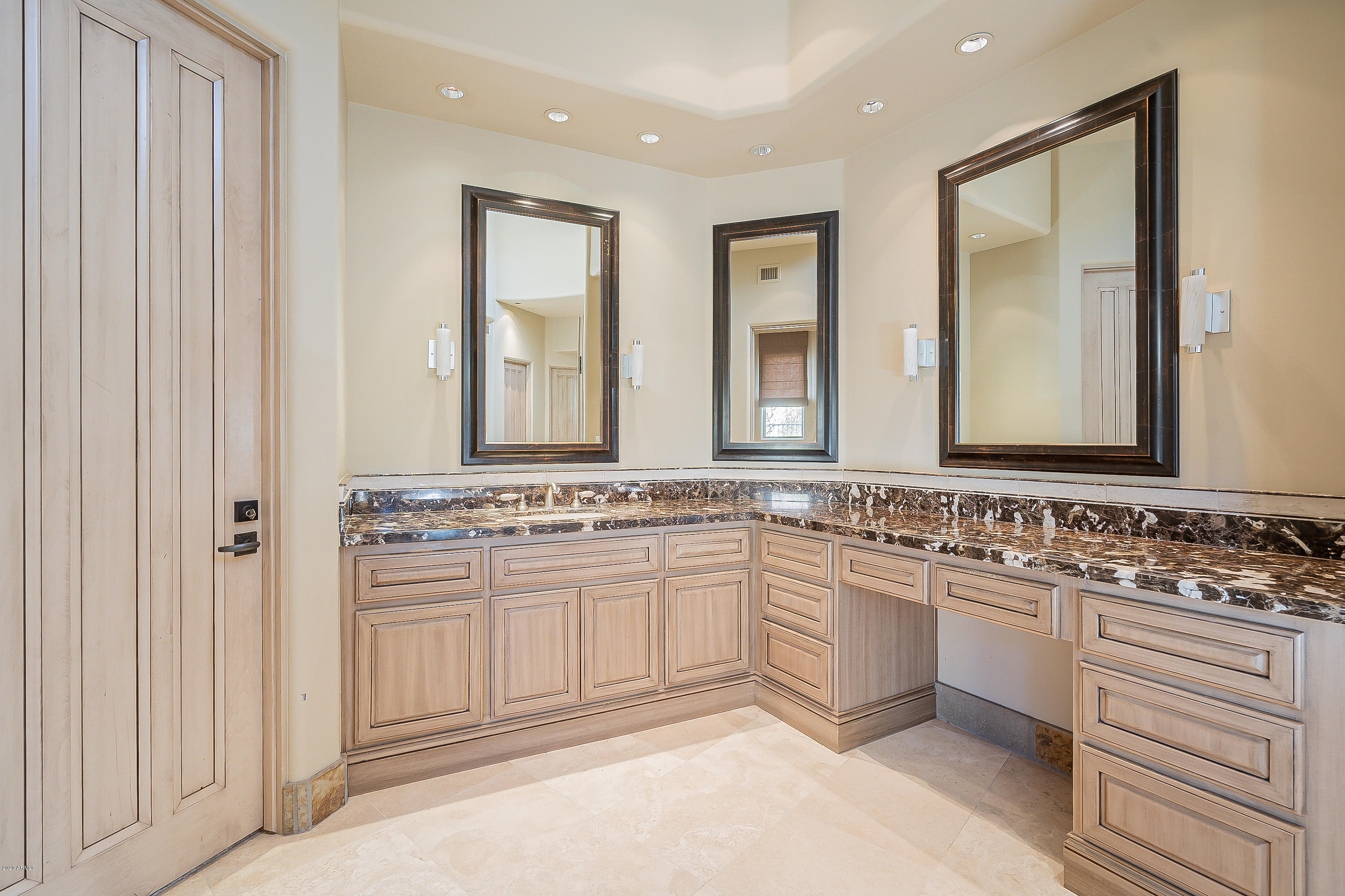 CASA BLANCA ESTATES LOT 20-37 & TR A - Residential