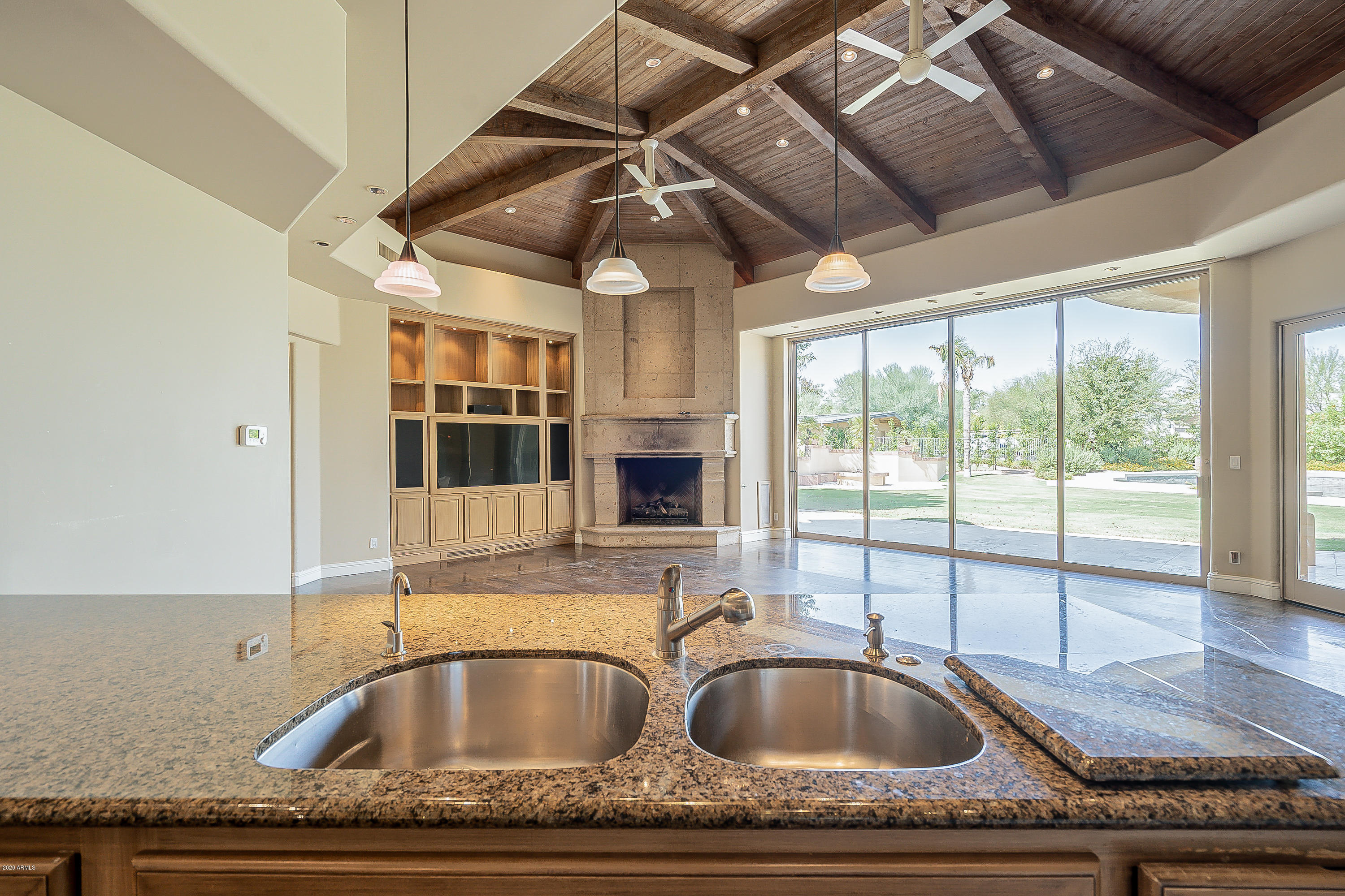 CASA BLANCA ESTATES LOT 20-37 & TR A - Residential