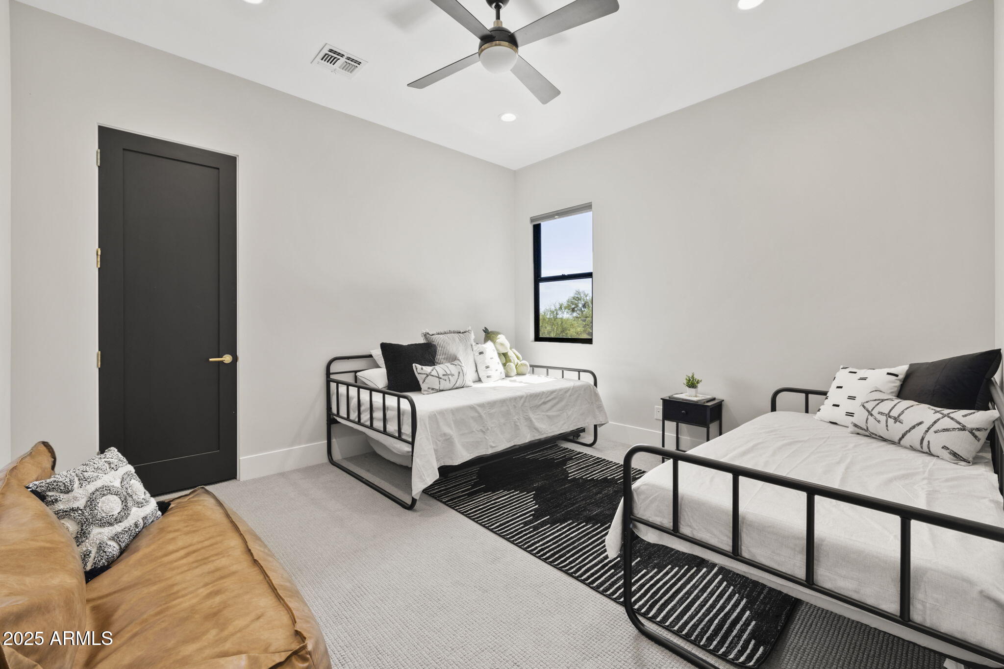 PINNACLE PEAK PLACE - Residential