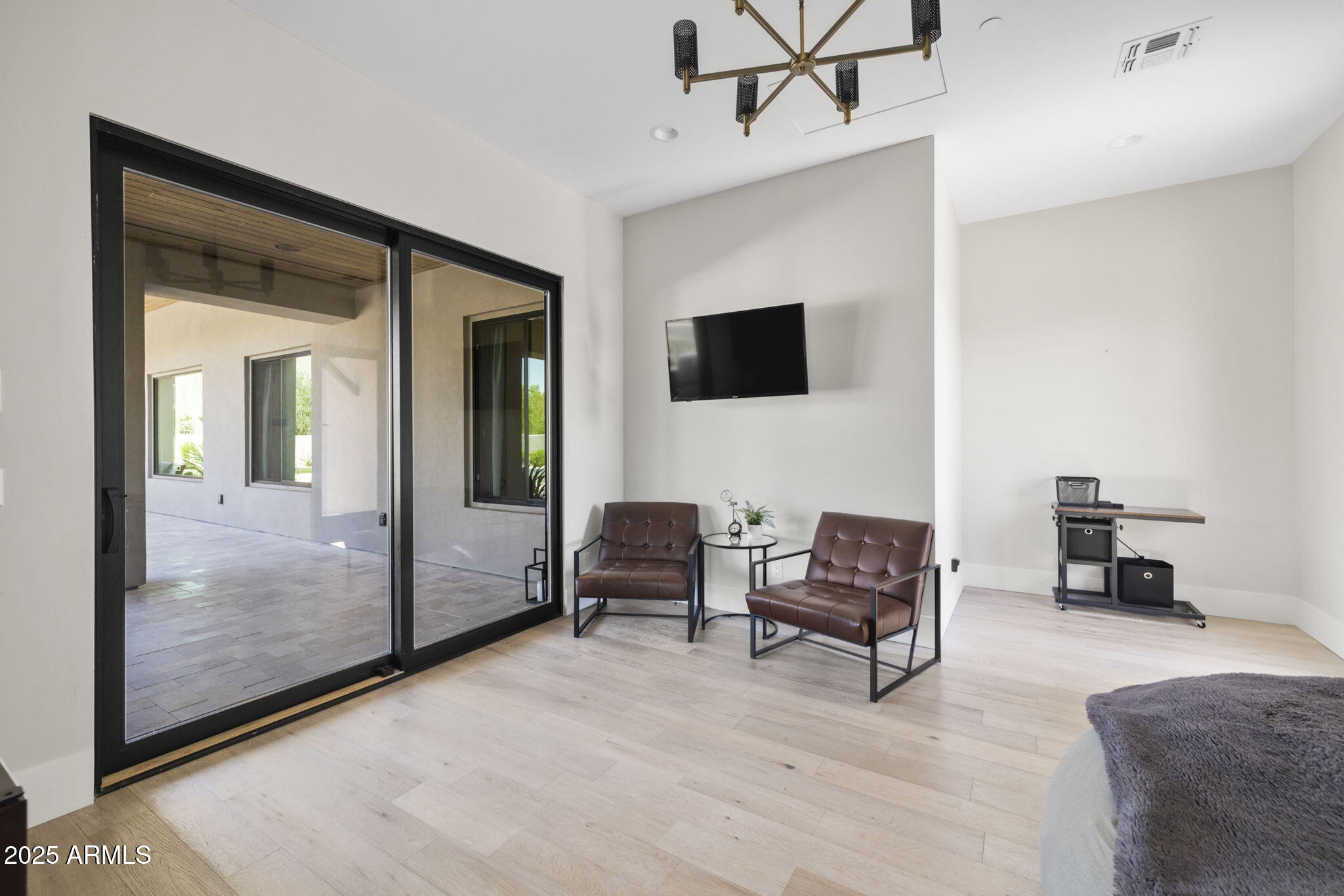 PINNACLE PEAK PLACE - Residential