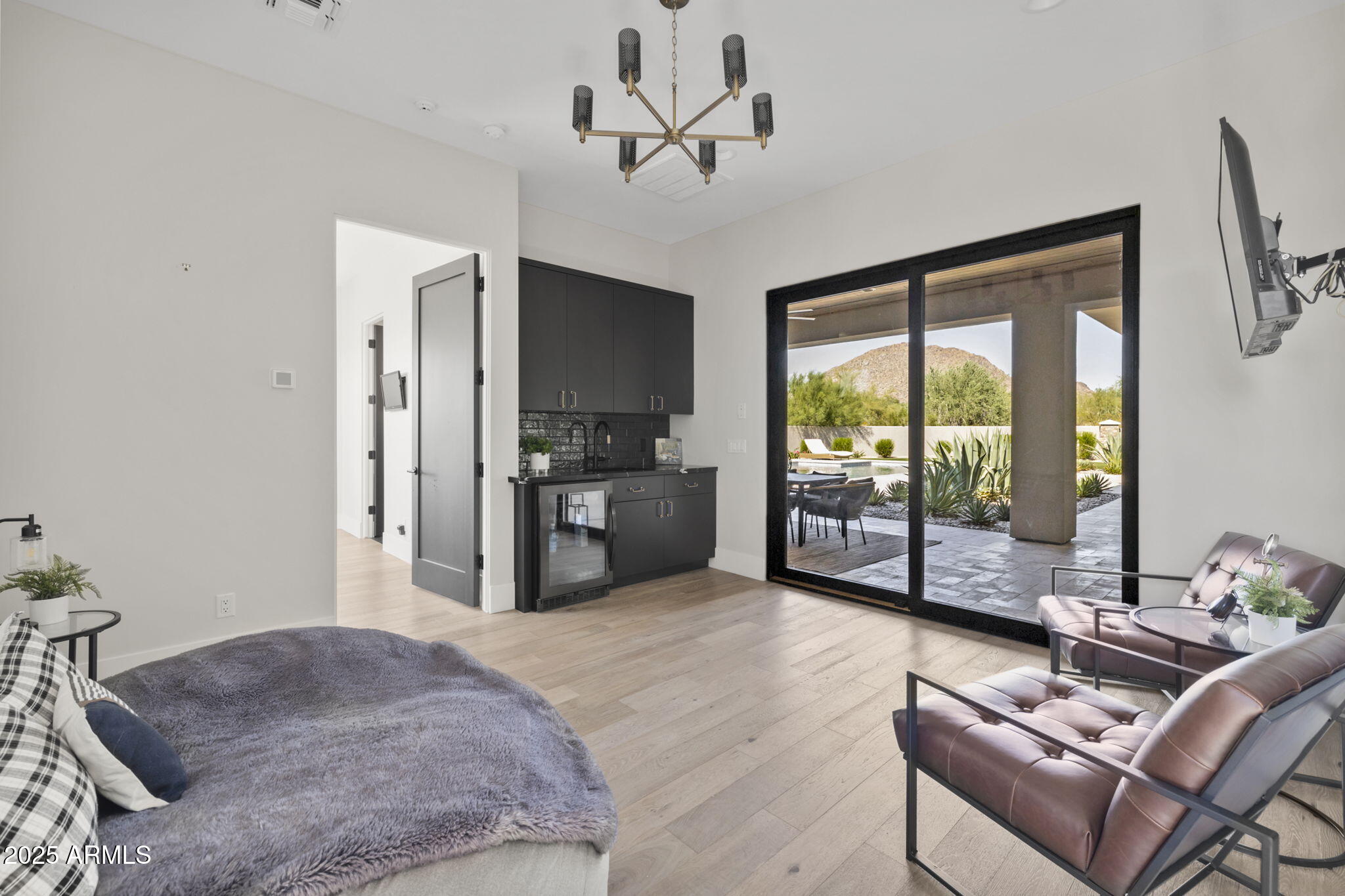 PINNACLE PEAK PLACE - Residential