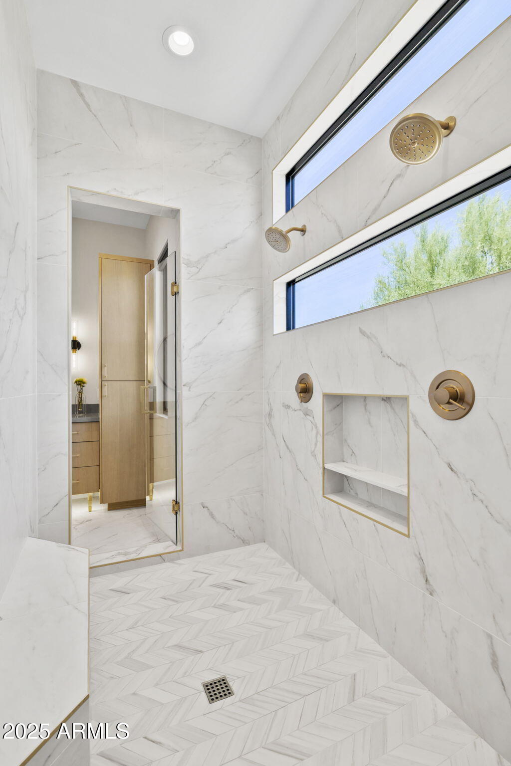 PINNACLE PEAK PLACE - Residential