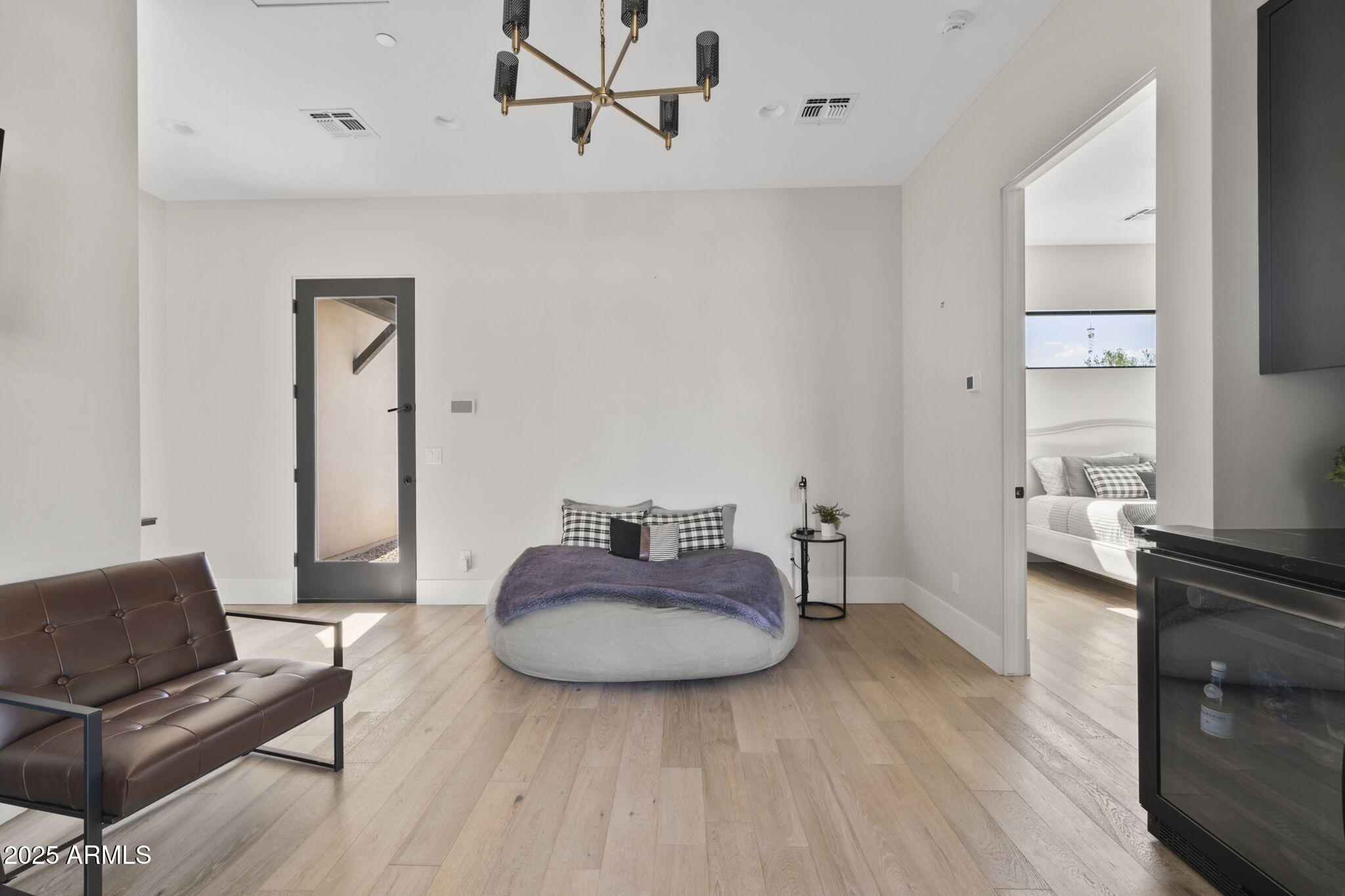 PINNACLE PEAK PLACE - Residential