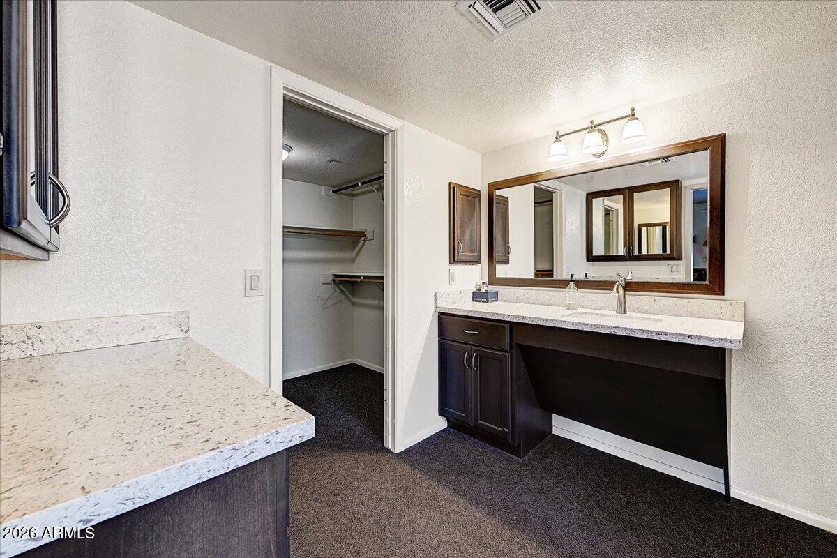 EAGLES EYRE 2 - Residential