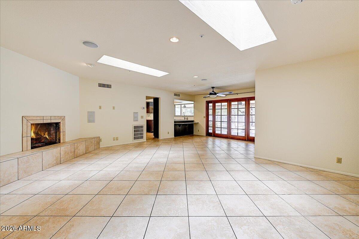 EAGLES EYRE 2 - Residential