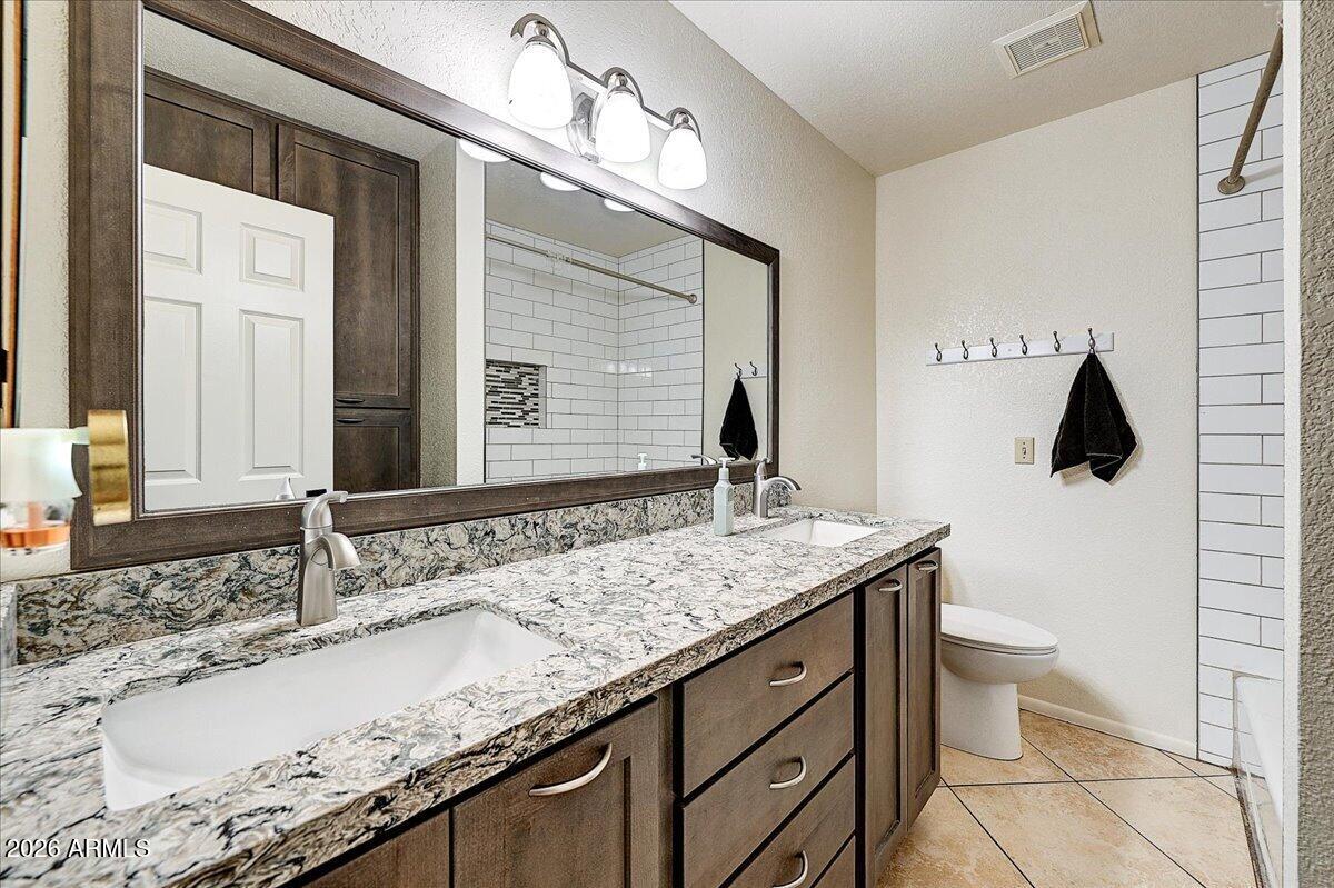 EAGLES EYRE 2 - Residential