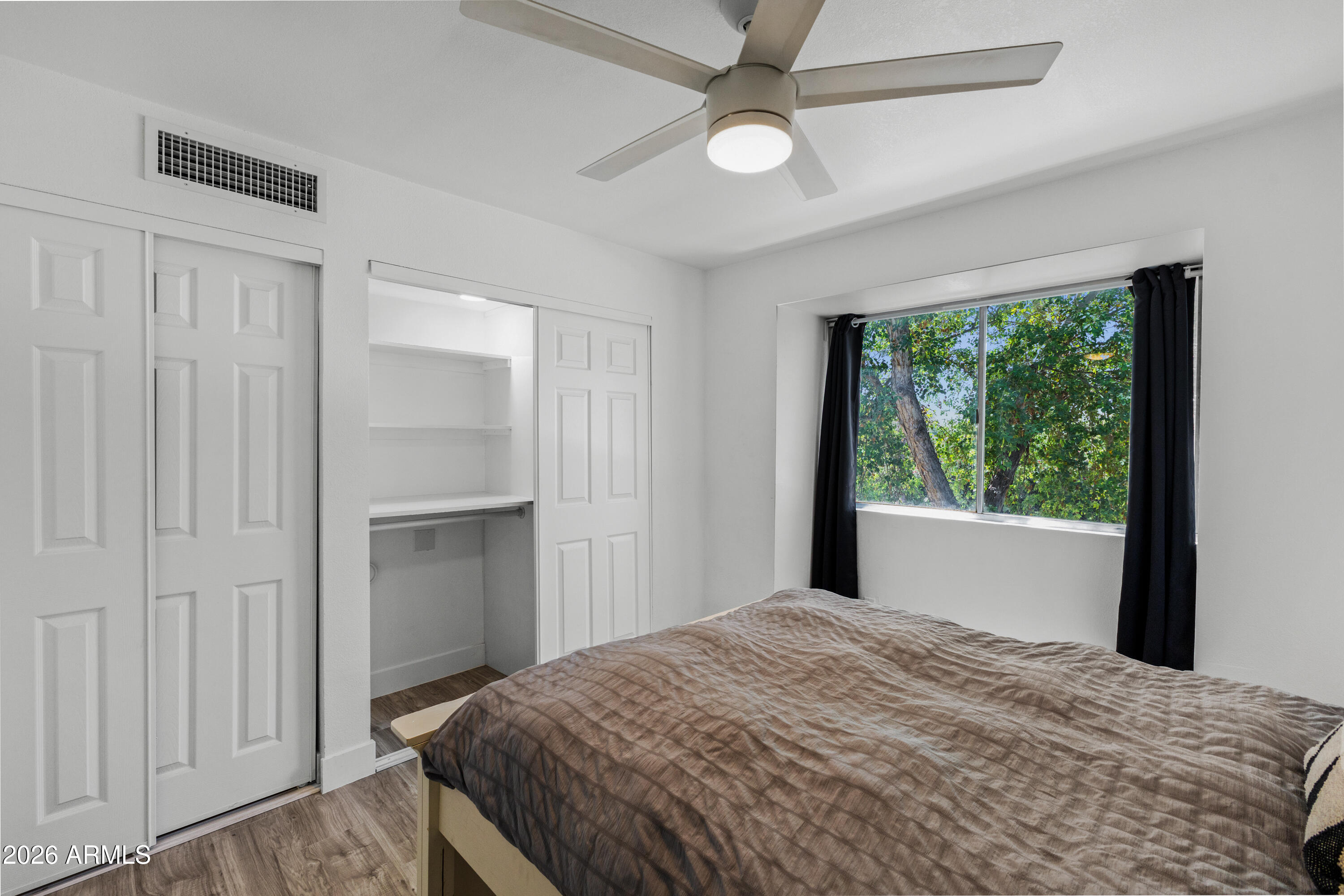 LE CONTINENTAL - Residential Lease