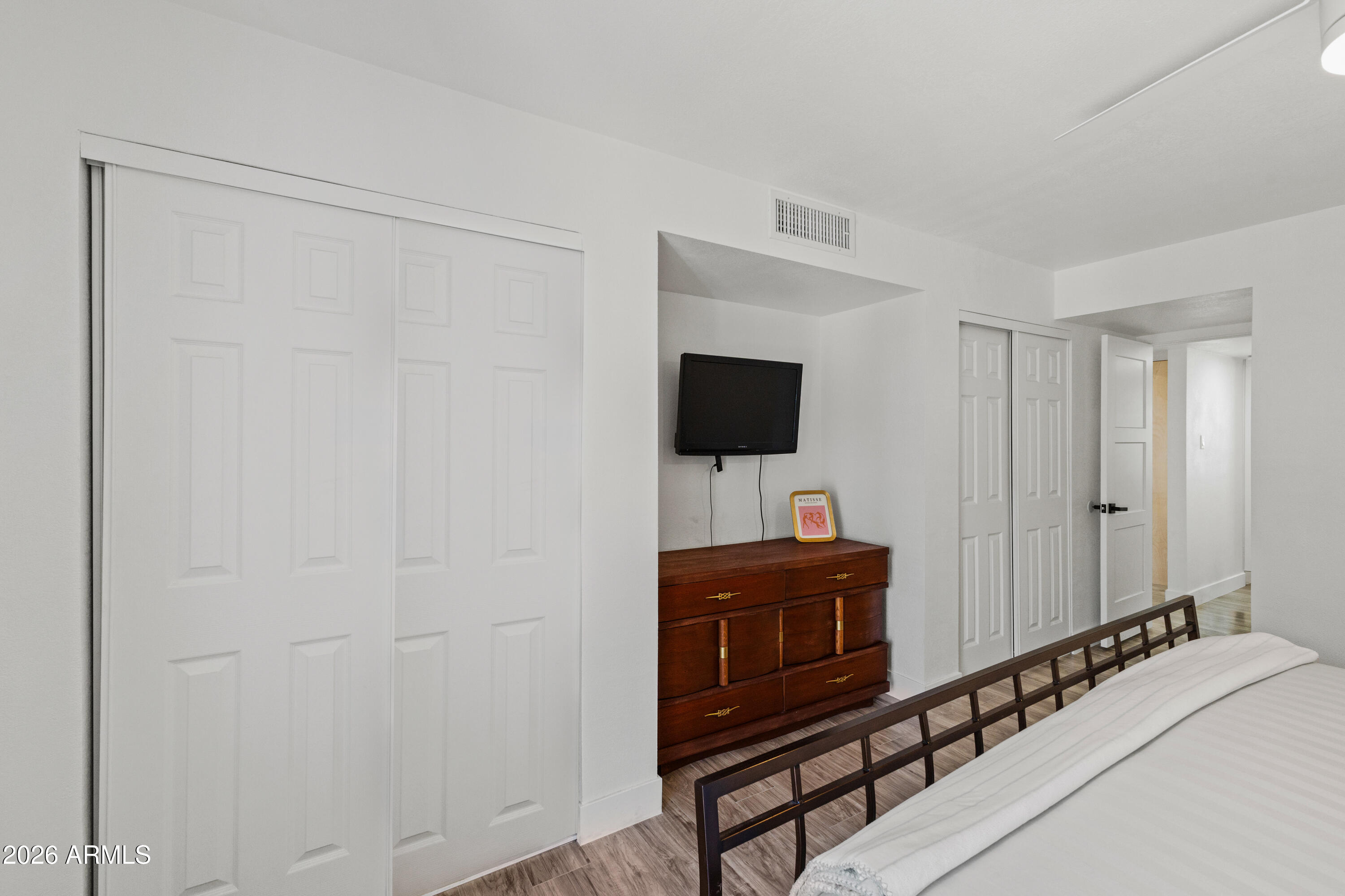 LE CONTINENTAL - Residential Lease