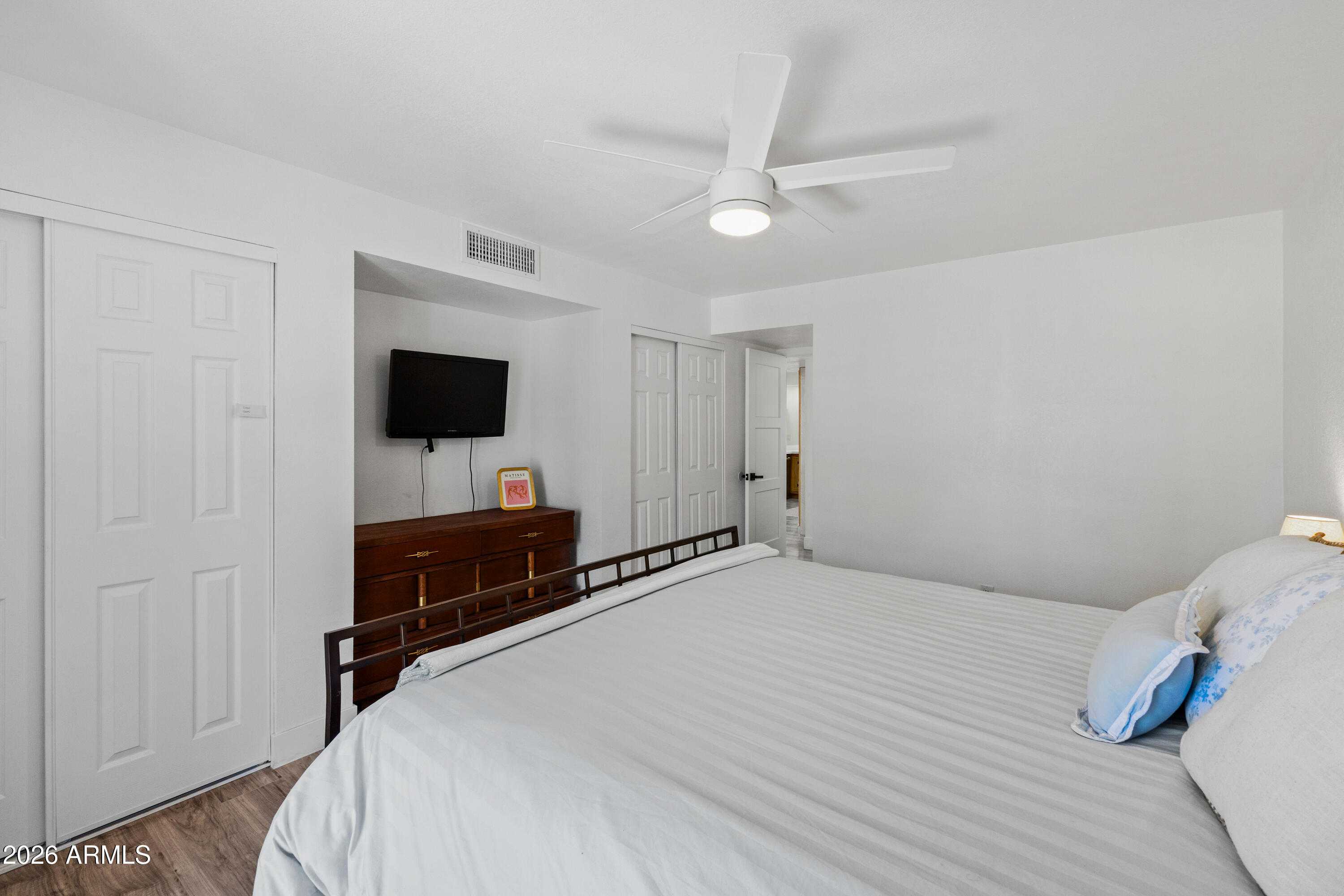 LE CONTINENTAL - Residential Lease