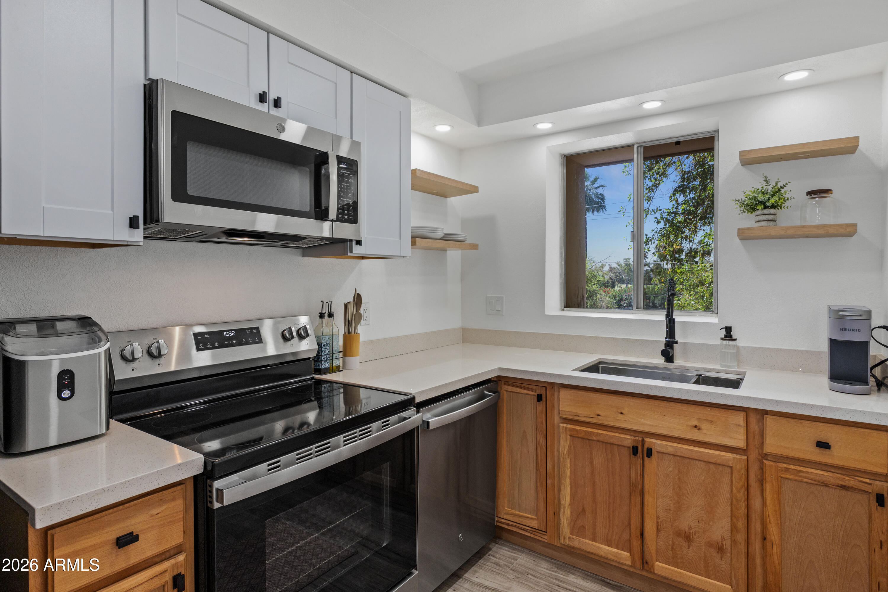 LE CONTINENTAL - Residential Lease