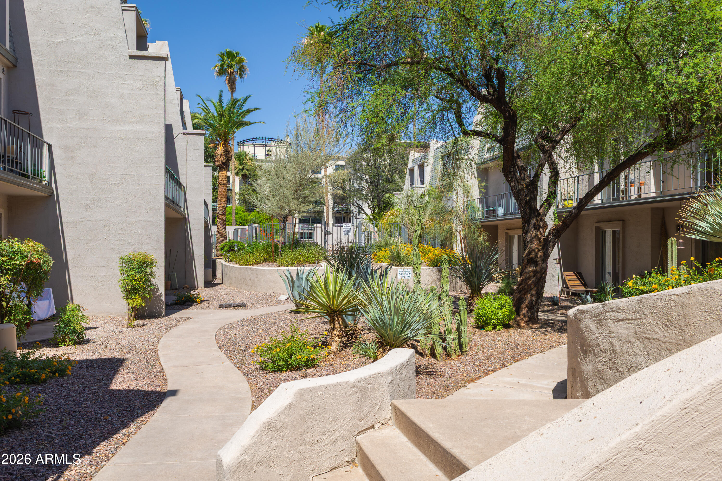 LE CONTINENTAL - Residential Lease