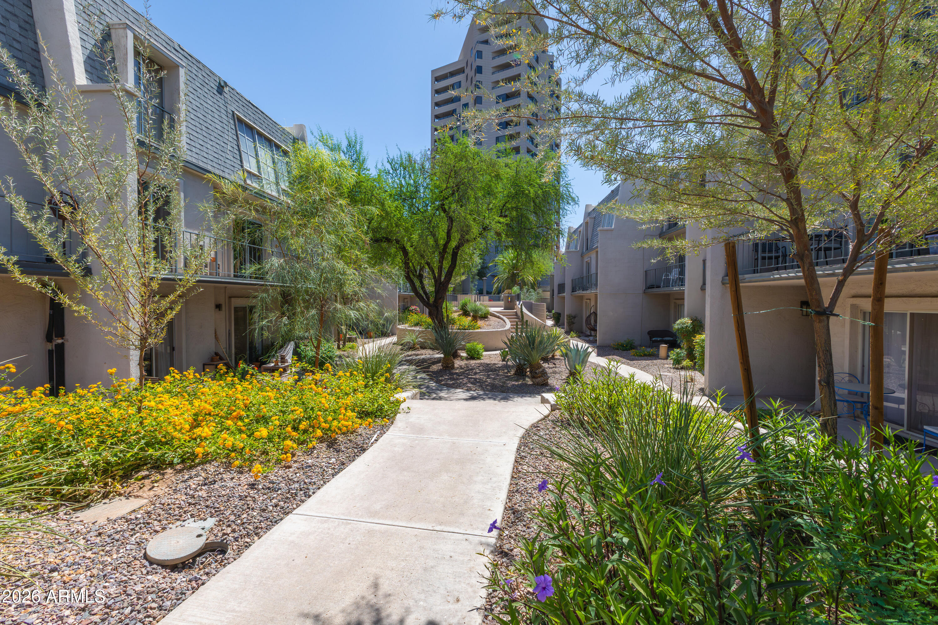 LE CONTINENTAL - Residential Lease
