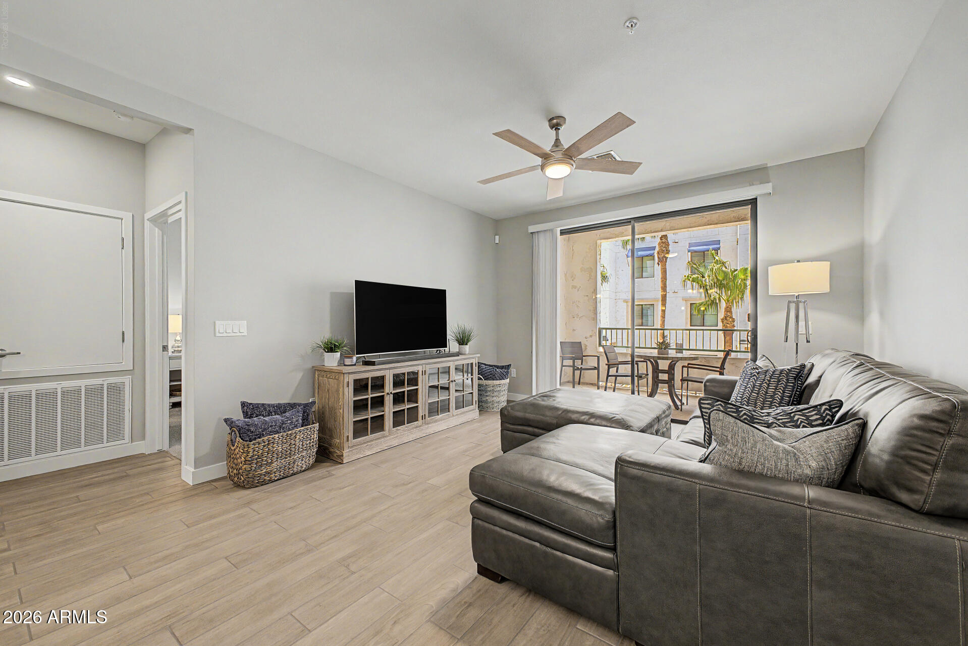 CAYS AT DOWNTOWN OCOTILLO CONDOMINIUM AMD REPLAT - Residential