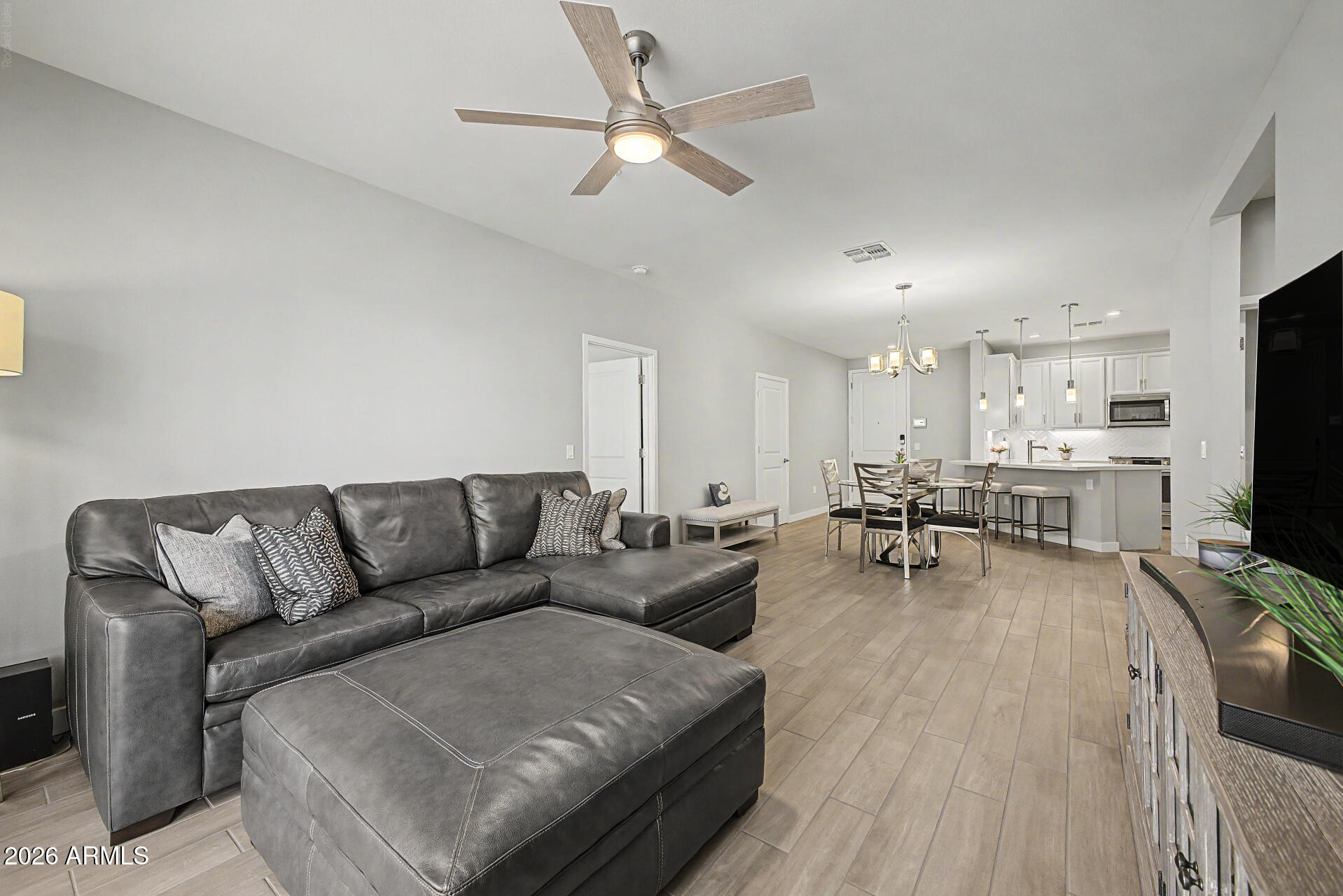 CAYS AT DOWNTOWN OCOTILLO CONDOMINIUM AMD REPLAT - Residential