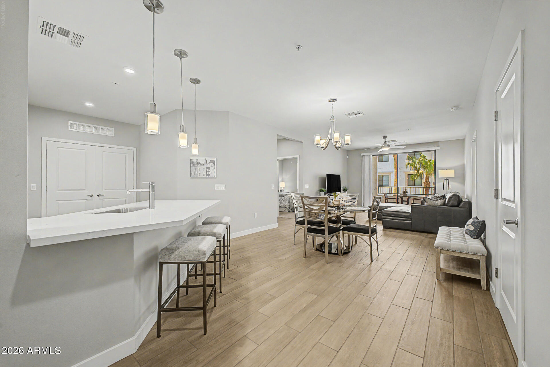CAYS AT DOWNTOWN OCOTILLO CONDOMINIUM AMD REPLAT - Residential