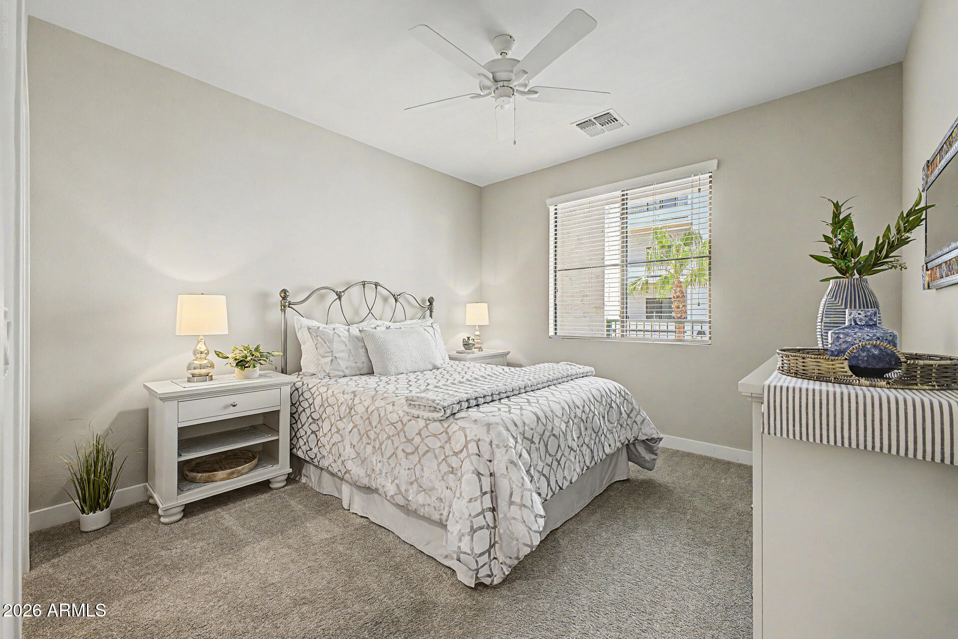 CAYS AT DOWNTOWN OCOTILLO CONDOMINIUM AMD REPLAT - Residential