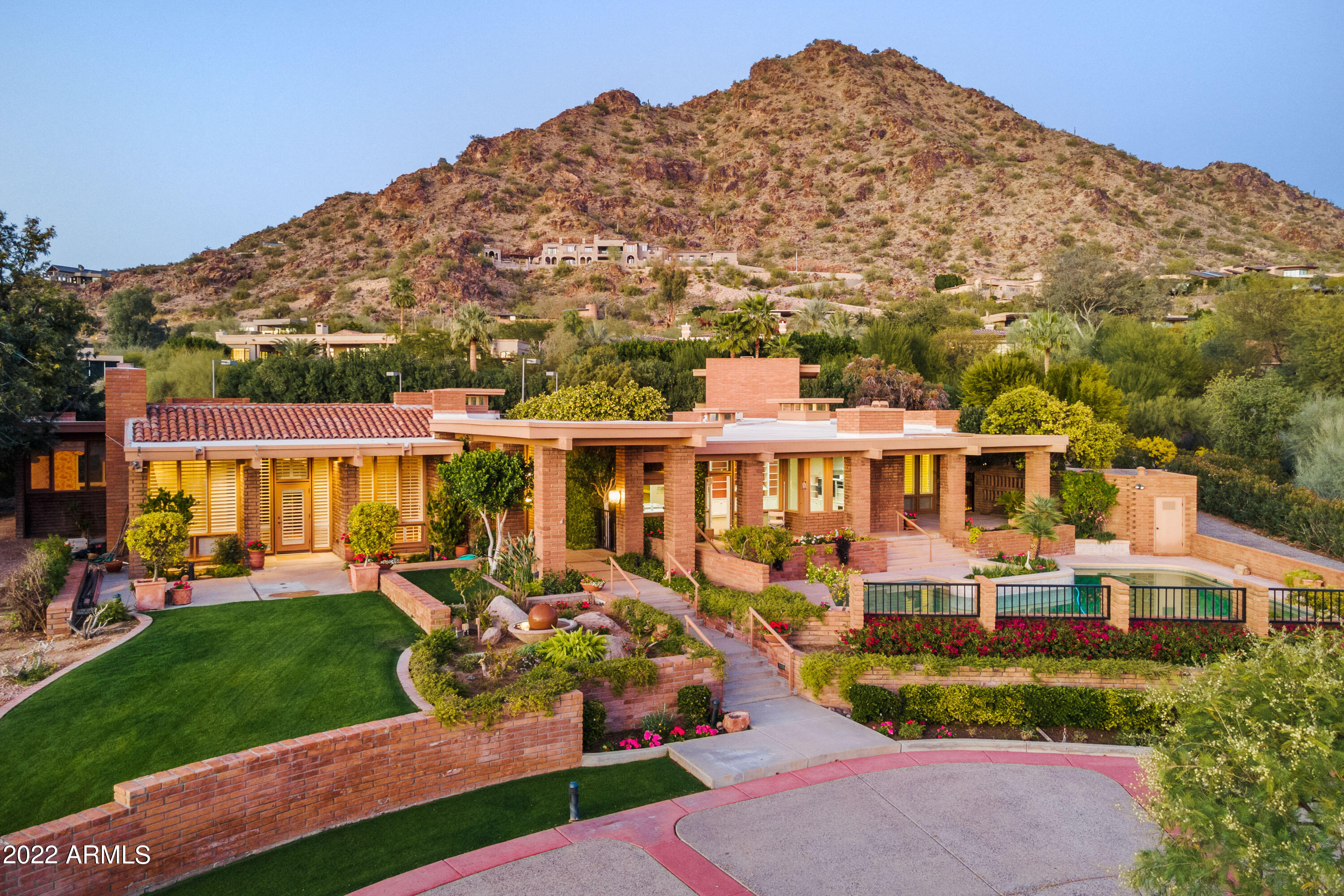 PARADISVE VALLES ESTATES - Residential