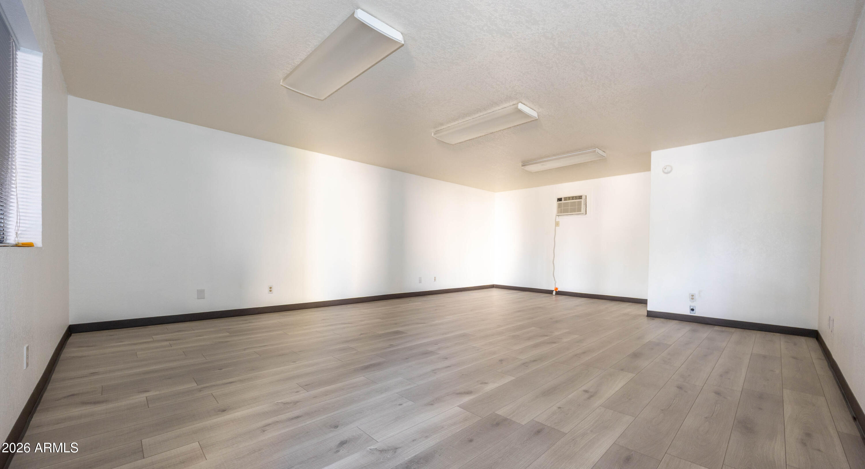 SIERRA CENTER - Commercial Sale