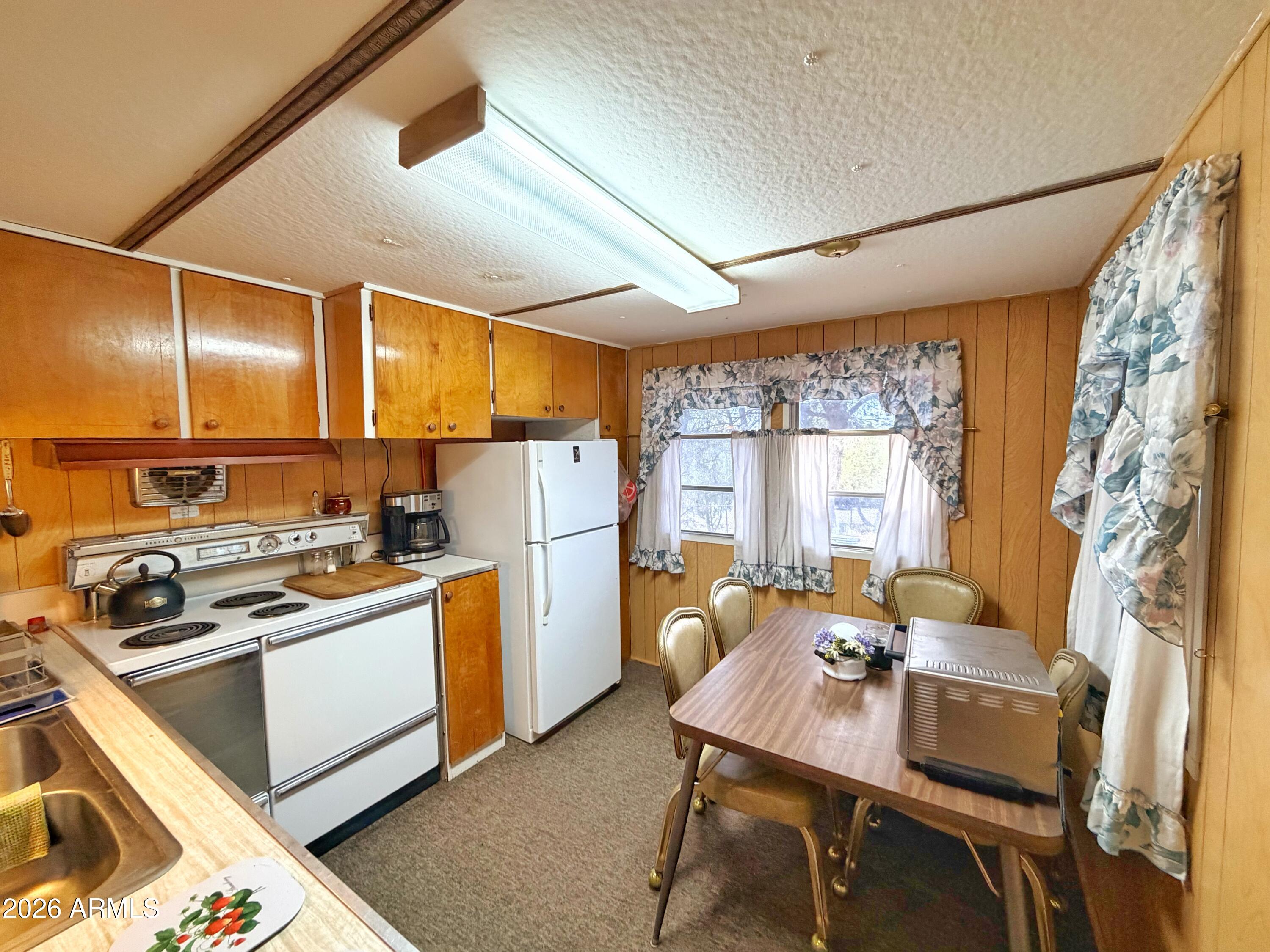 ZANE GREY ACRES - Residential
