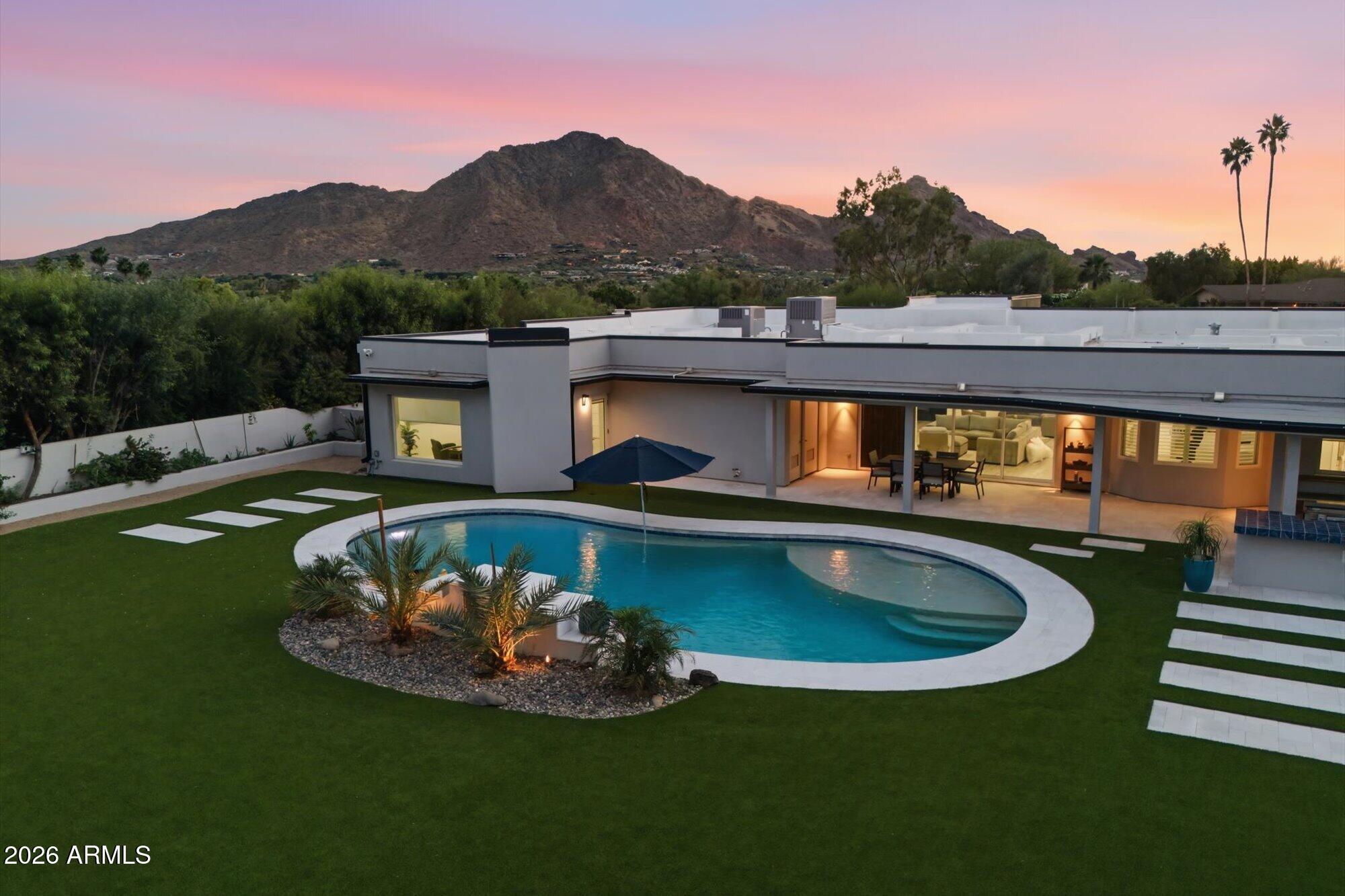 WHISPERING HILLS - Residential