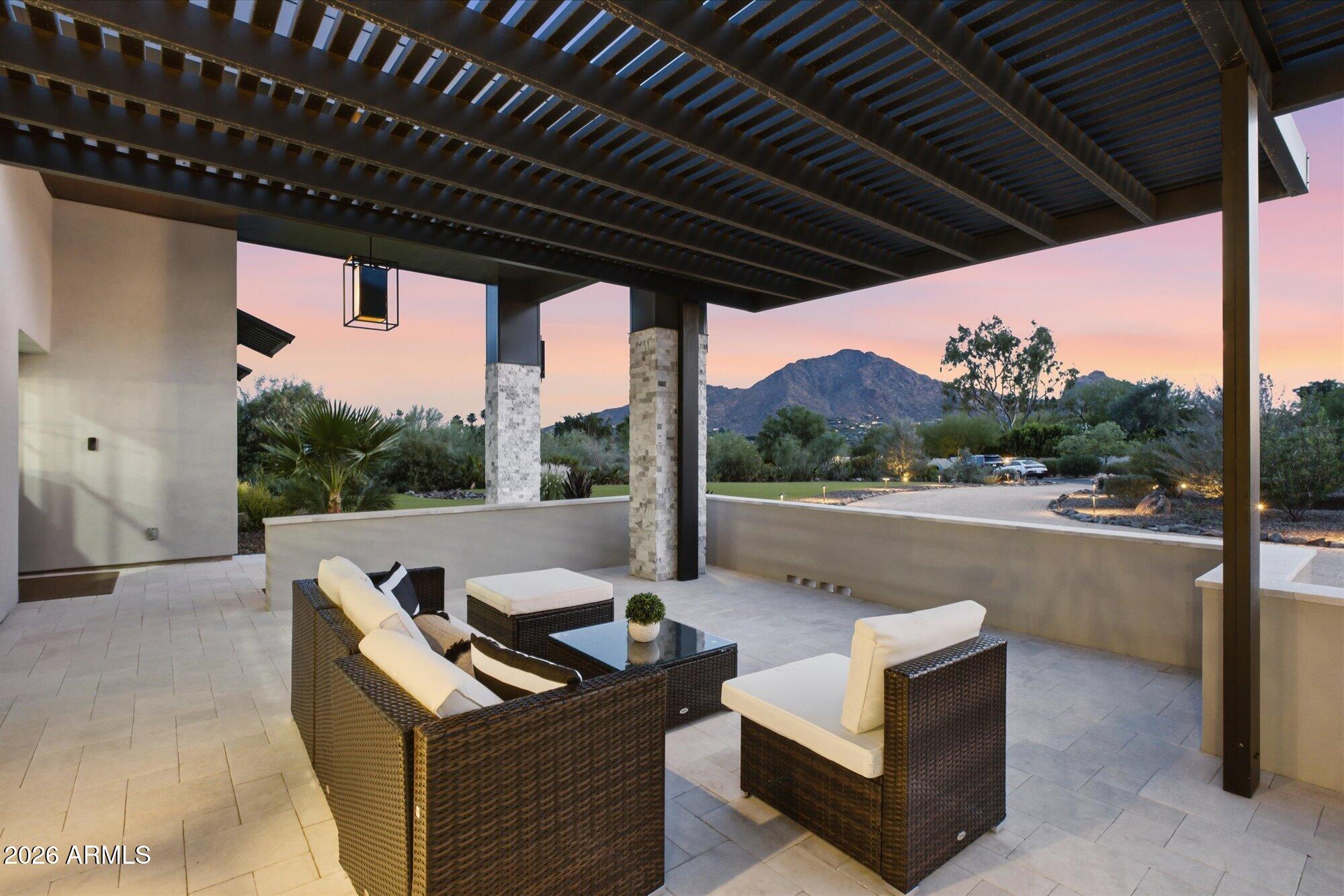 WHISPERING HILLS - Residential