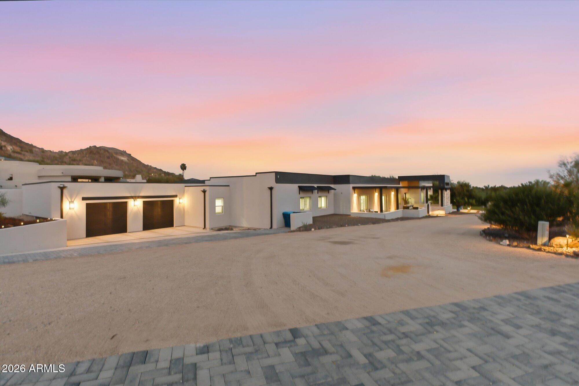 WHISPERING HILLS - Residential