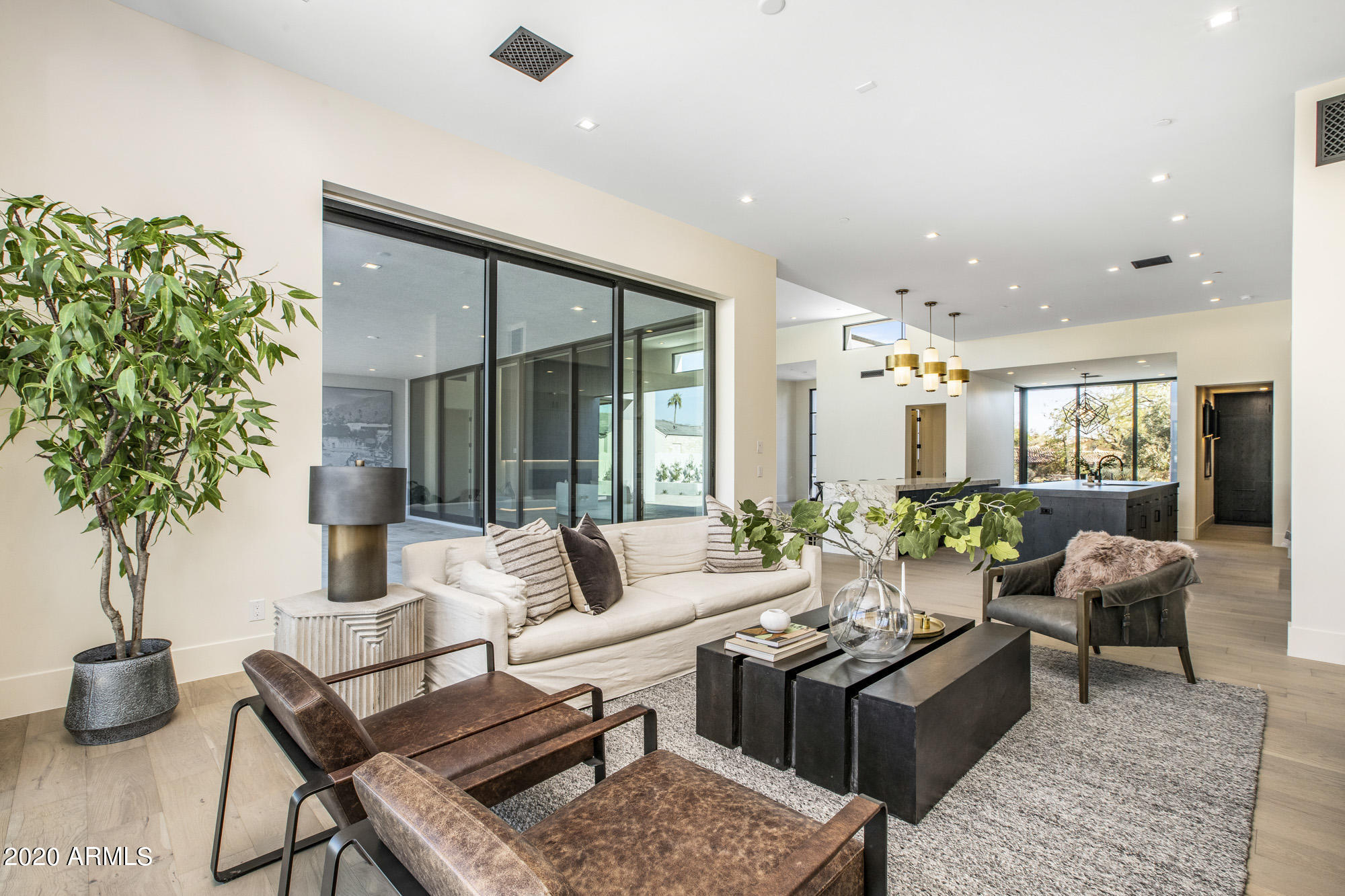 CASA BLANCA ESTATES LOT 20-37 & TR A - Residential