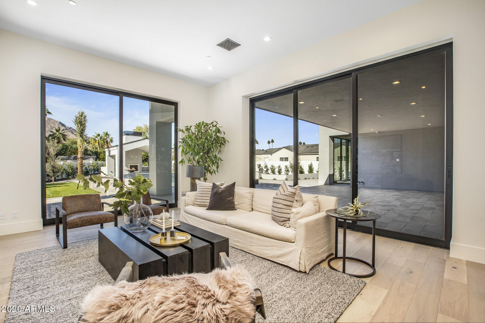 CASA BLANCA ESTATES LOT 20-37 & TR A - Residential