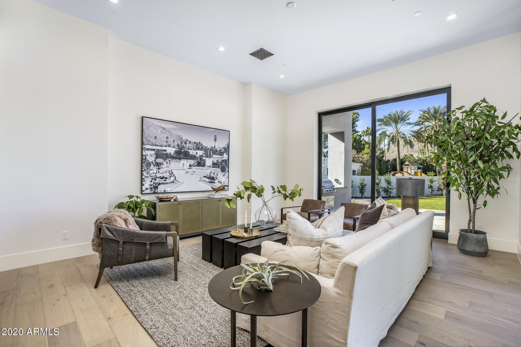 CASA BLANCA ESTATES LOT 20-37 & TR A - Residential