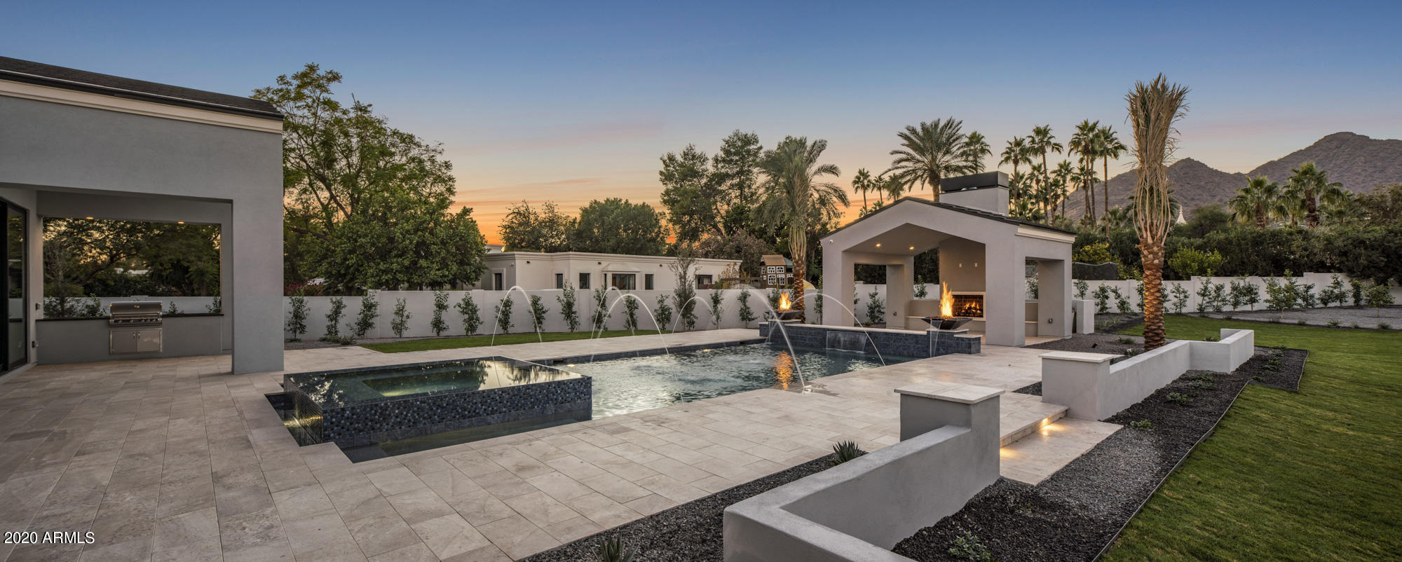 CASA BLANCA ESTATES LOT 20-37 & TR A - Residential