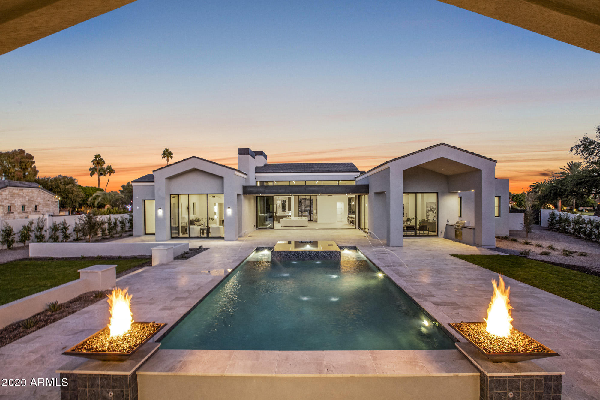 CASA BLANCA ESTATES LOT 20-37 & TR A - Residential