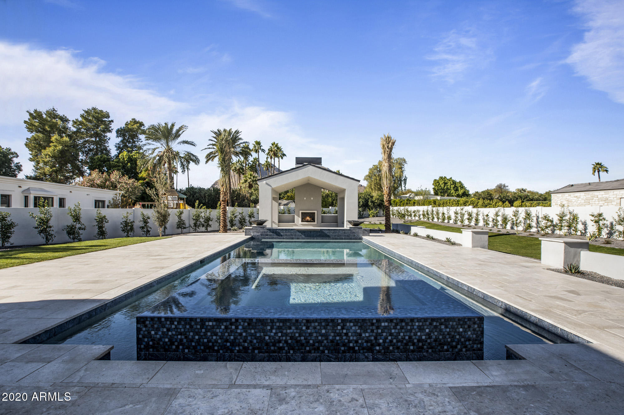 CASA BLANCA ESTATES LOT 20-37 & TR A - Residential