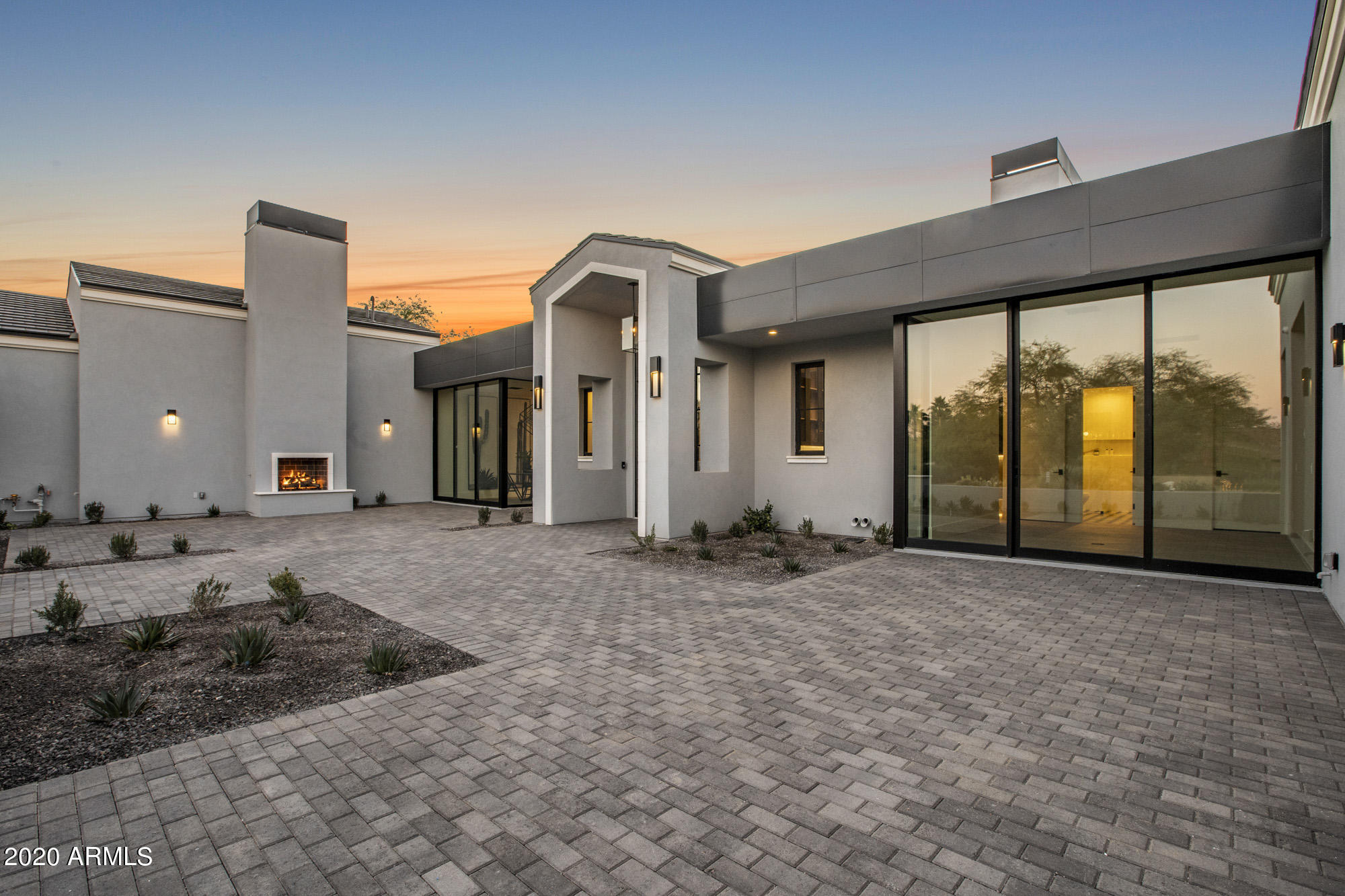 CASA BLANCA ESTATES LOT 20-37 & TR A - Residential