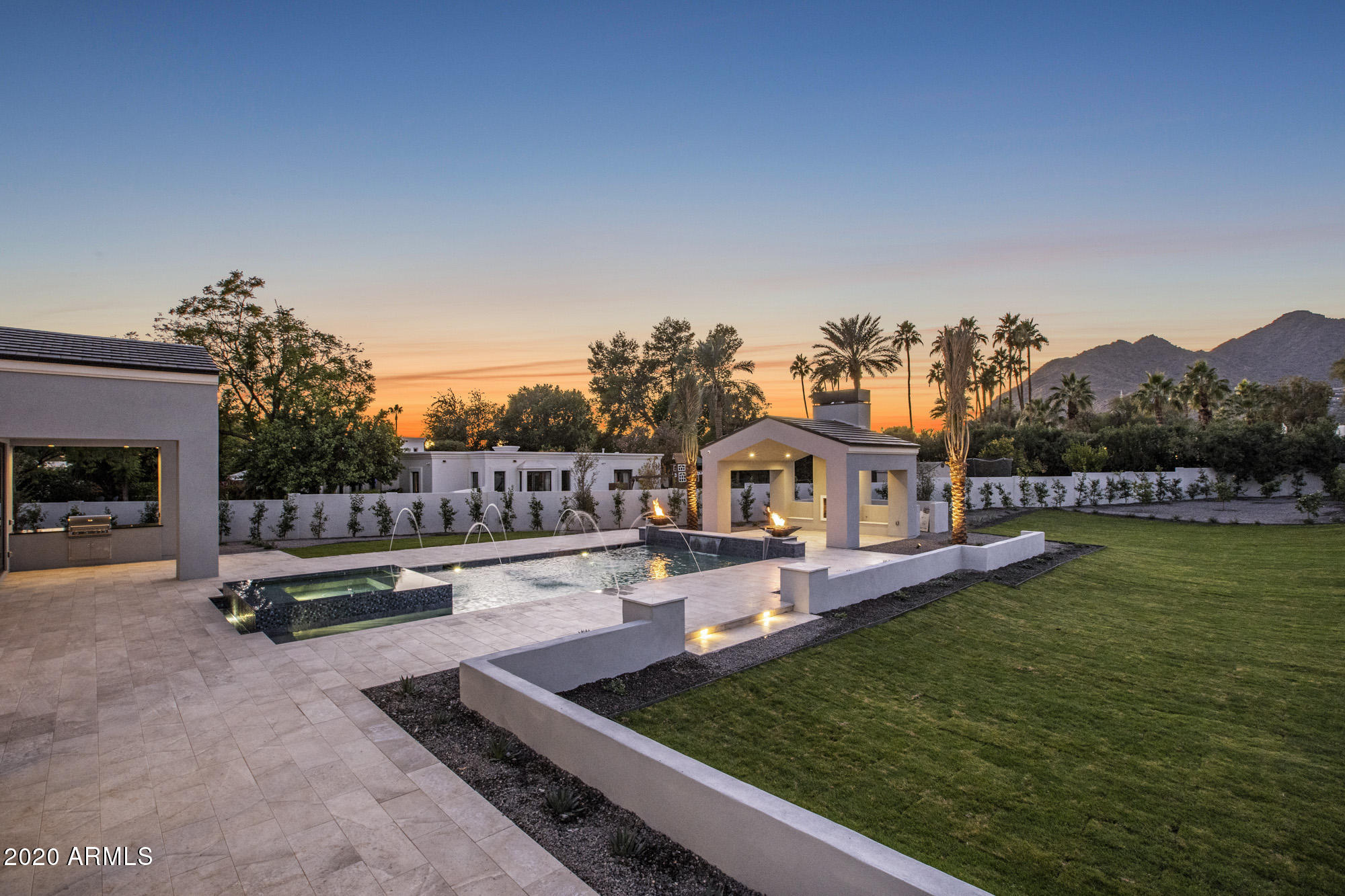CASA BLANCA ESTATES LOT 20-37 & TR A - Residential
