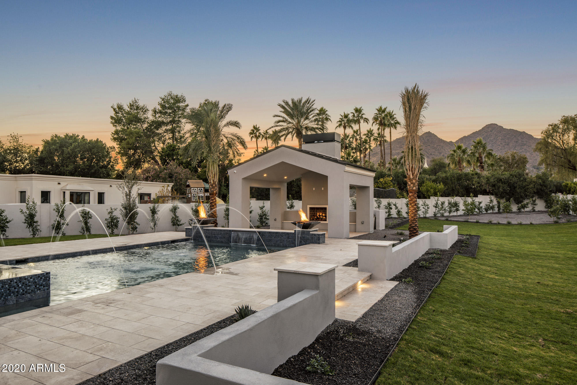 CASA BLANCA ESTATES LOT 20-37 & TR A - Residential