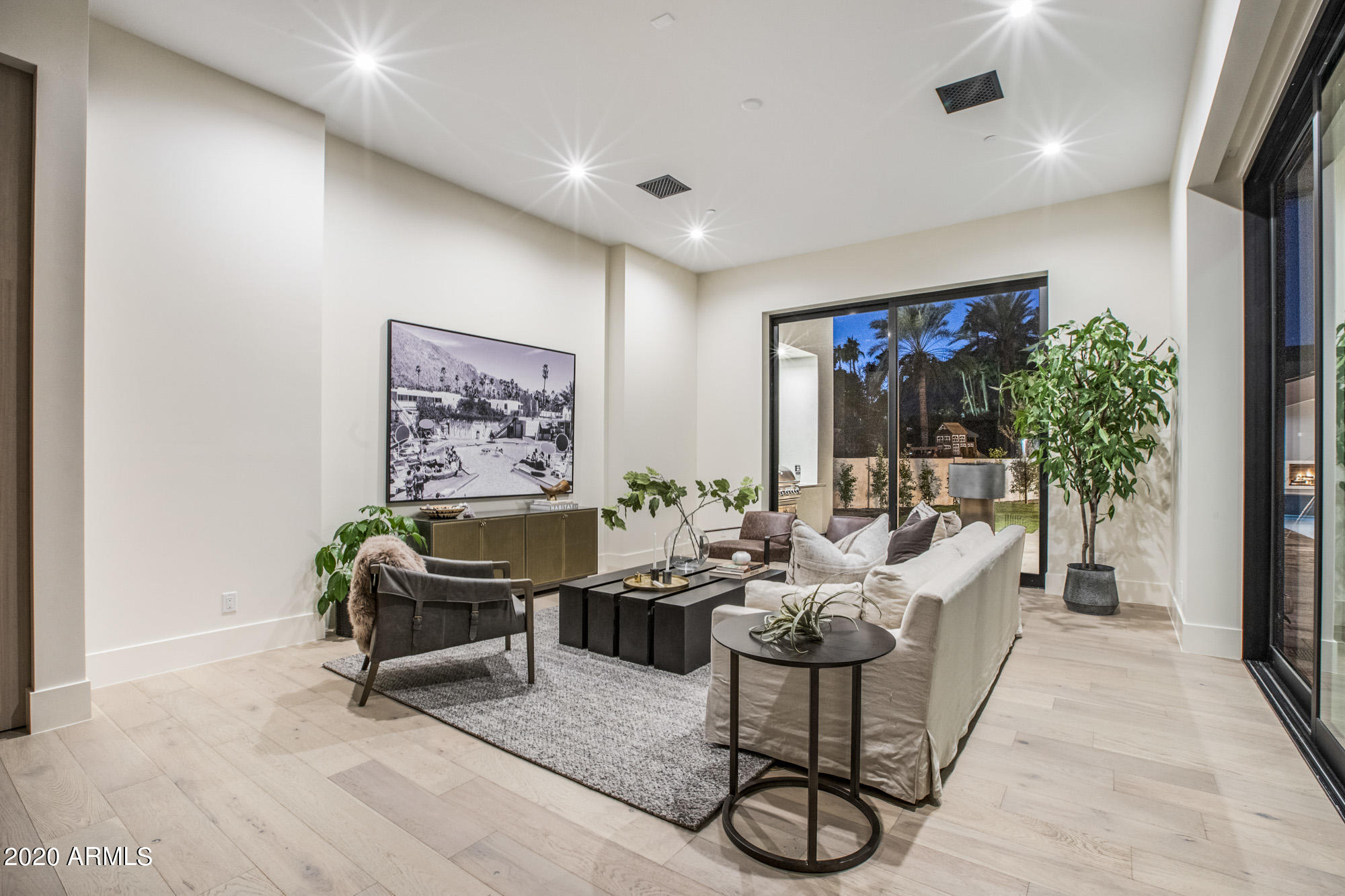CASA BLANCA ESTATES LOT 20-37 & TR A - Residential