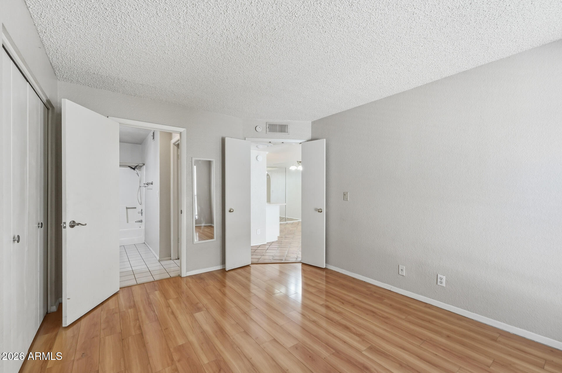 MOUNTAIN PARK CONDOMINIUMS UNIT 111-128 211-228 - Residential