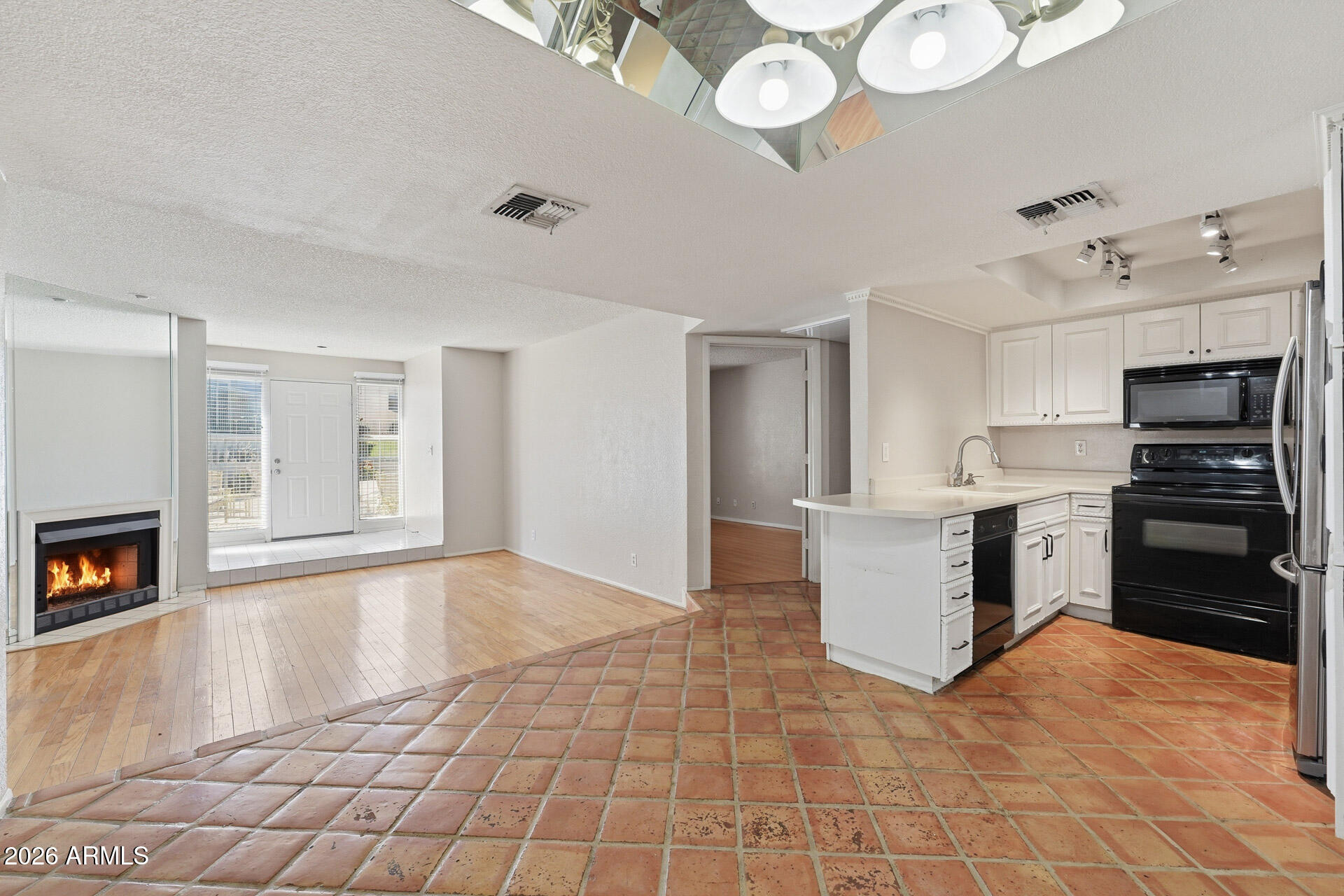 MOUNTAIN PARK CONDOMINIUMS UNIT 111-128 211-228 - Residential