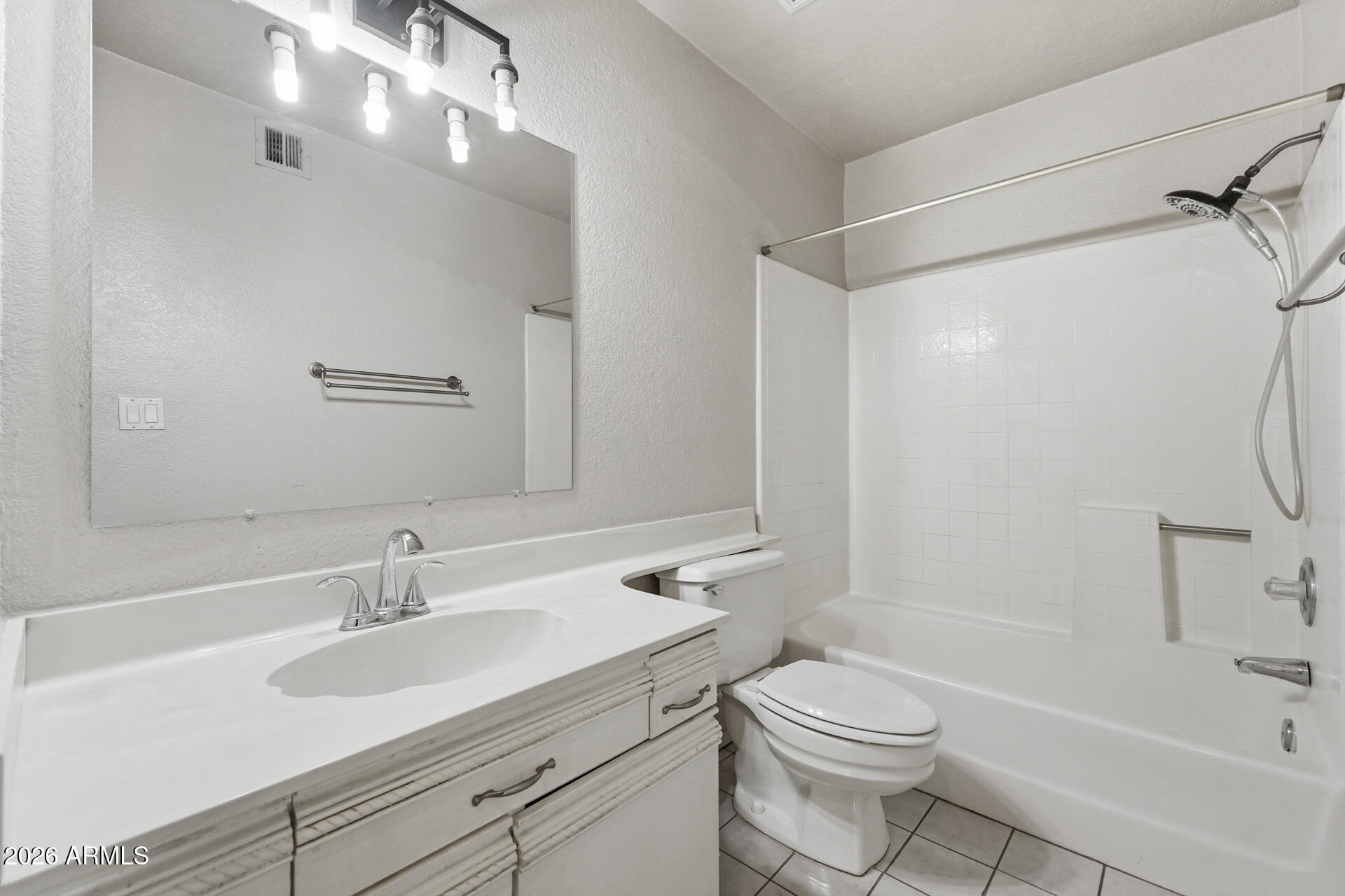 MOUNTAIN PARK CONDOMINIUMS UNIT 111-128 211-228 - Residential